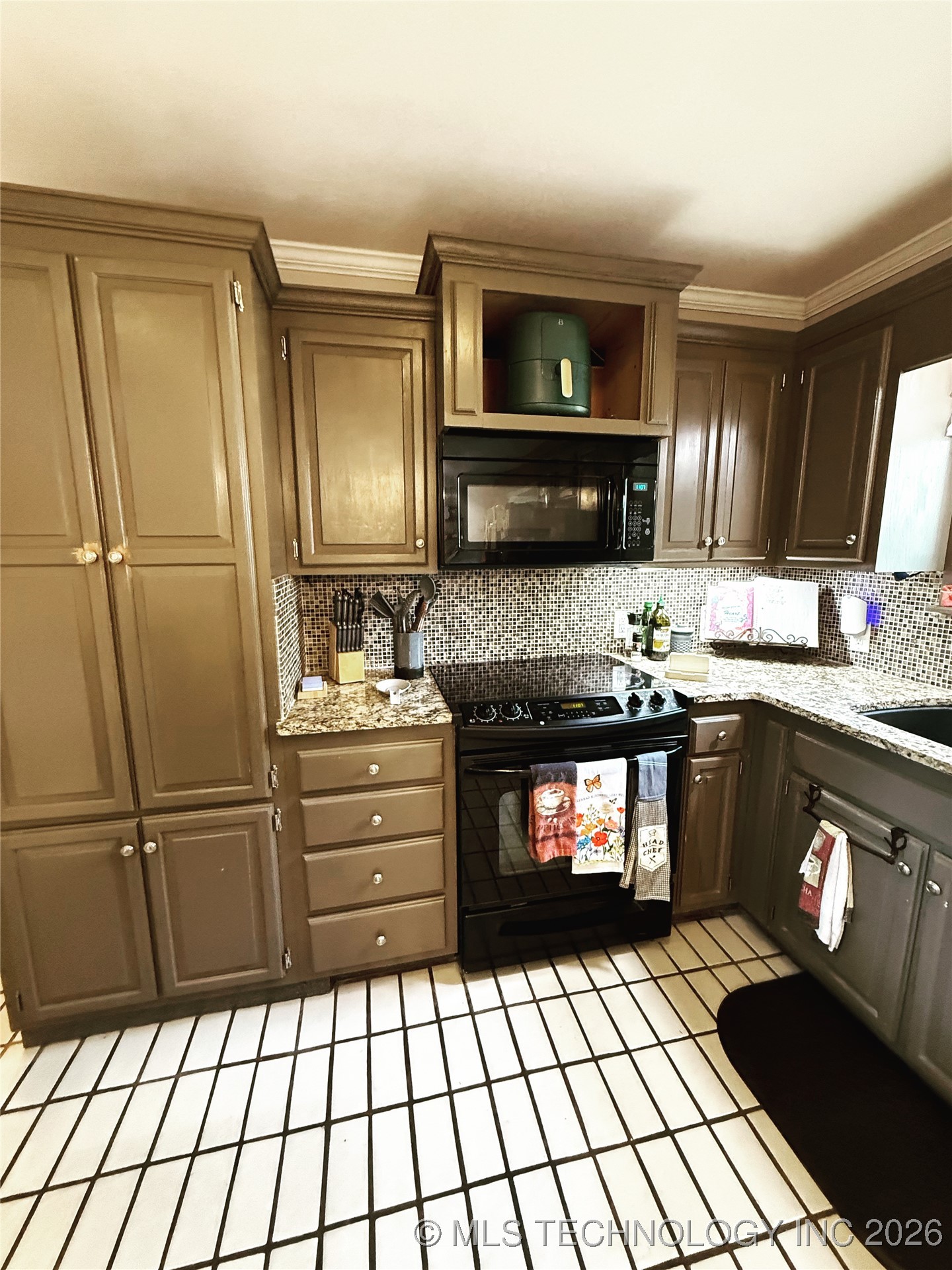 1103 Oakwood Circle Property Photo 20