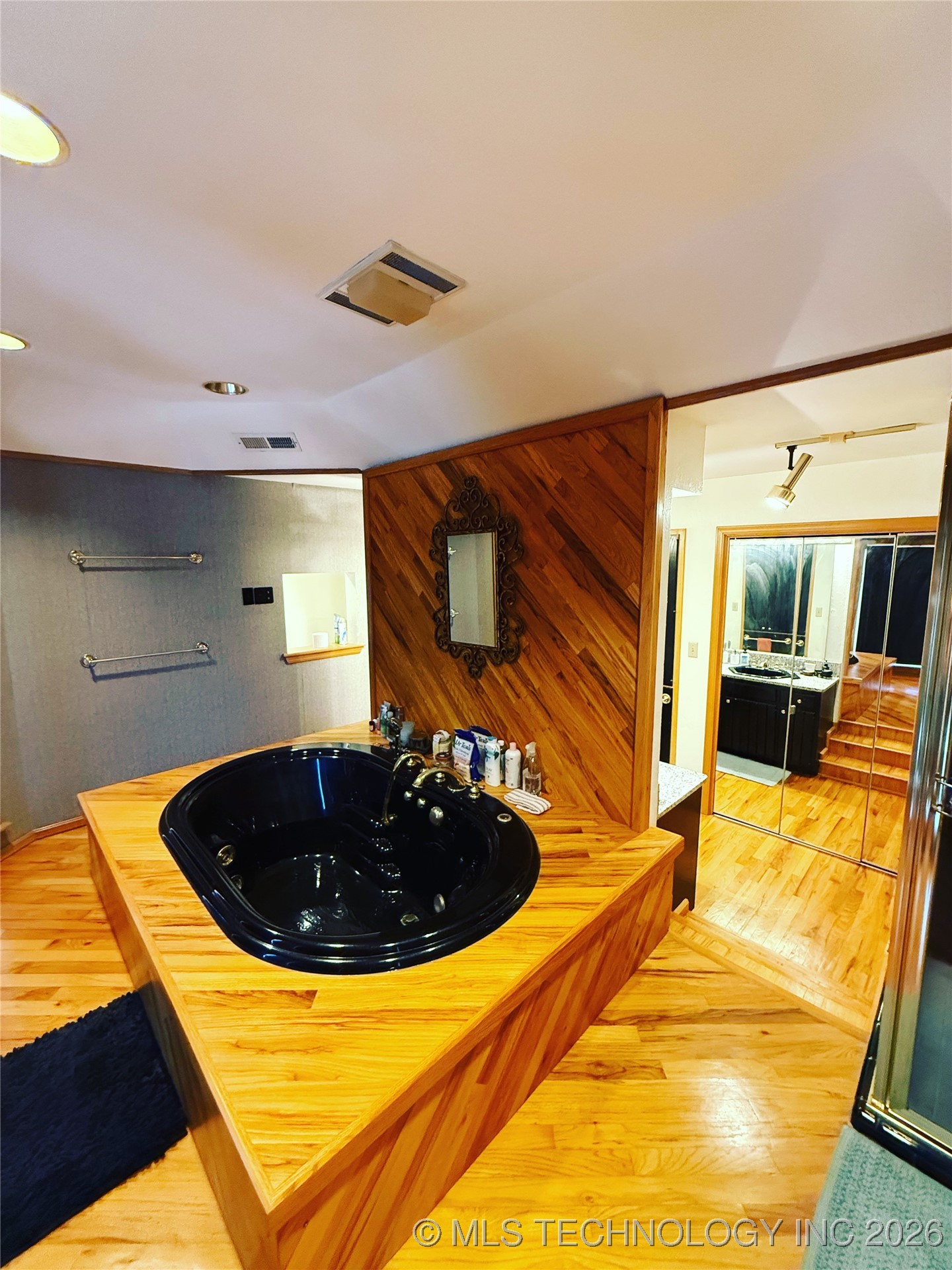 1103 Oakwood Circle Property Photo 38