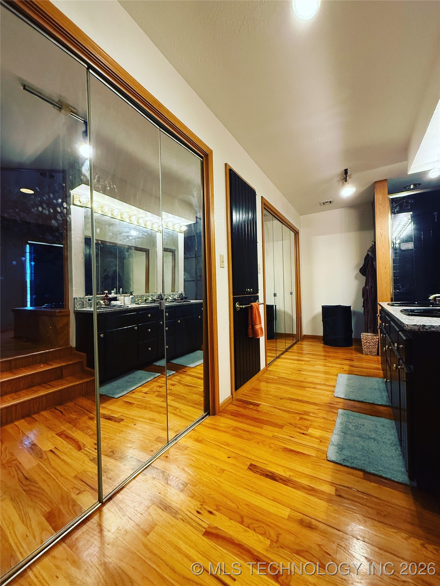 1103 Oakwood Circle Property Photo 39