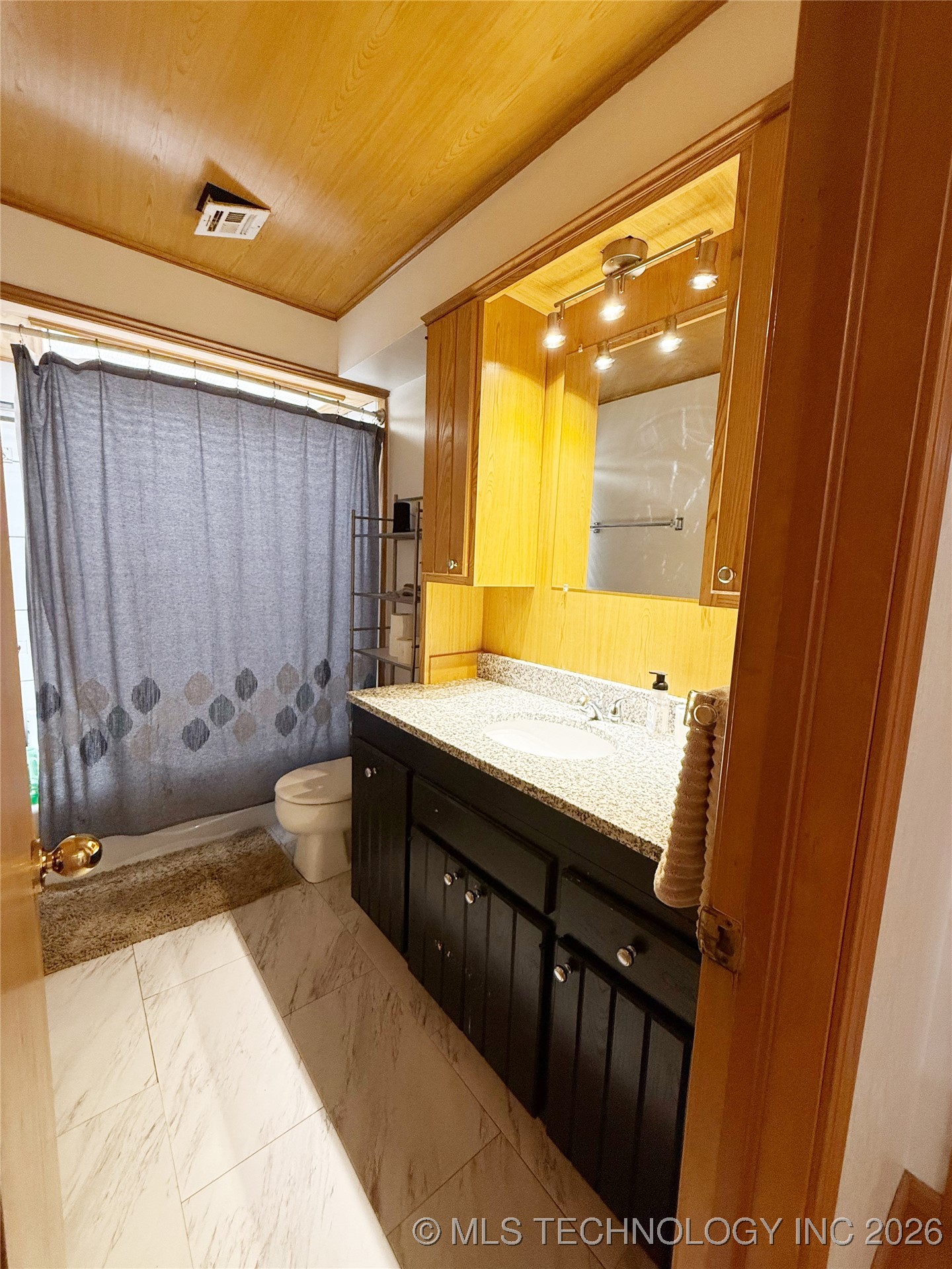 1103 Oakwood Circle Property Photo 49