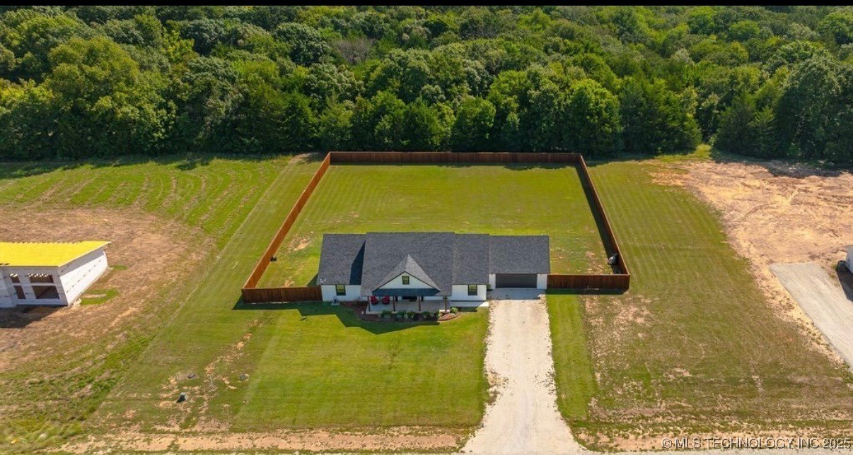 17520 County Road 3539 Property Photo 2