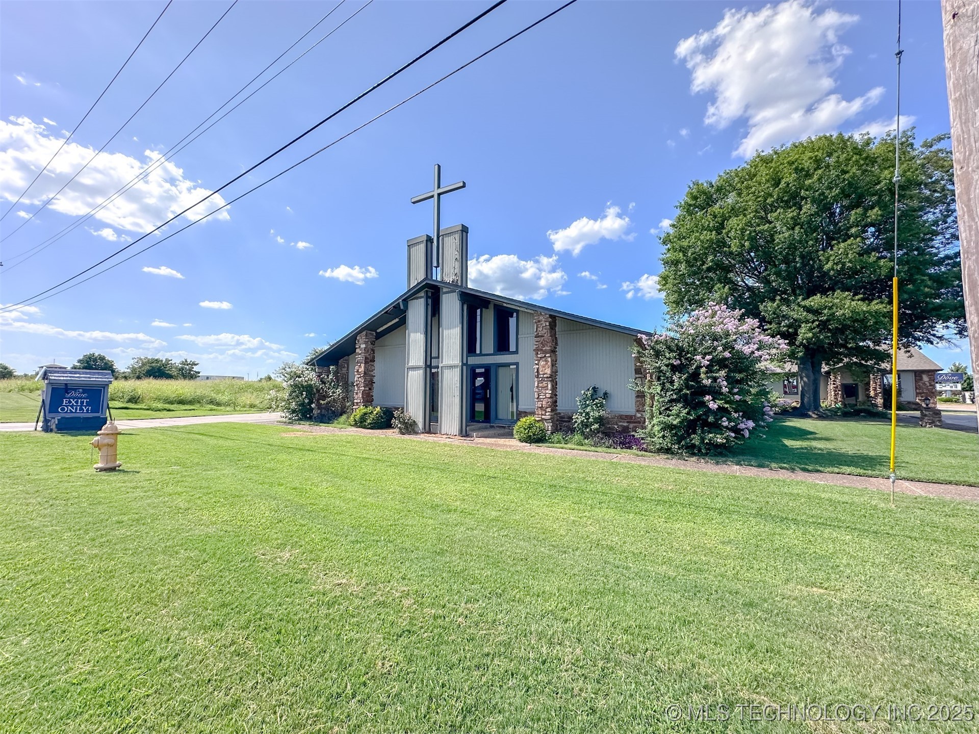 2833 W Main Street Property Photo 4