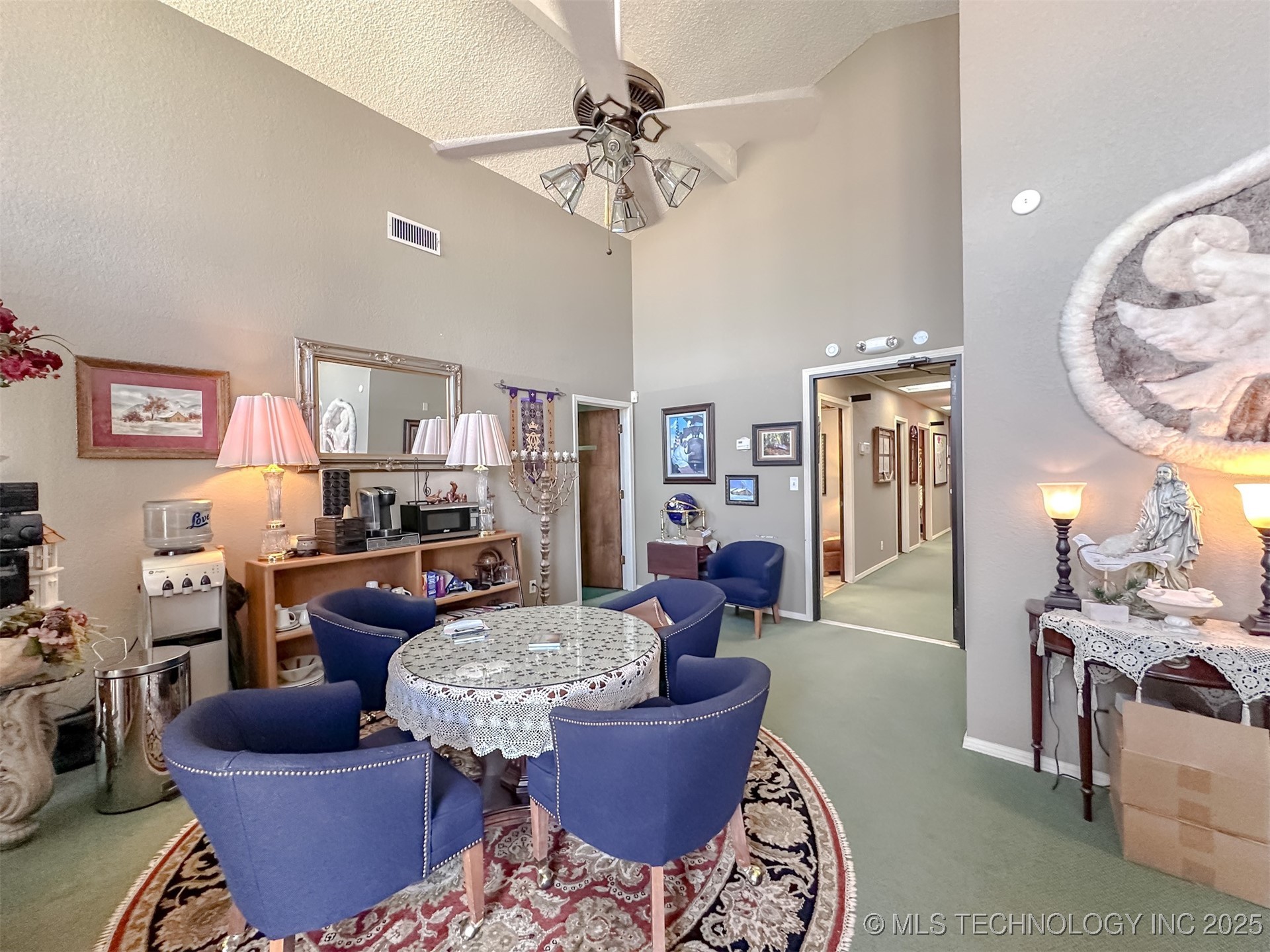 2833 W Main Street Property Photo 10