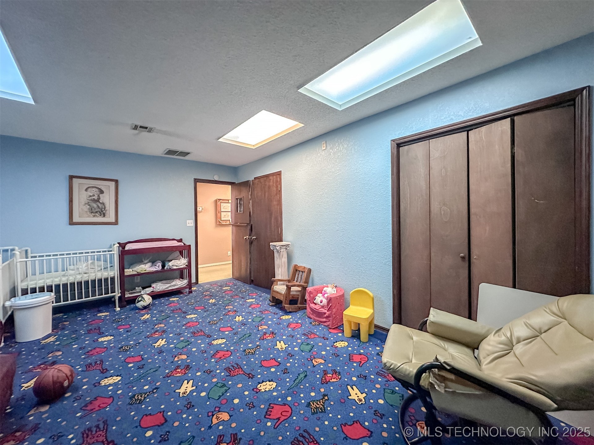 2833 W Main Street Property Photo 23