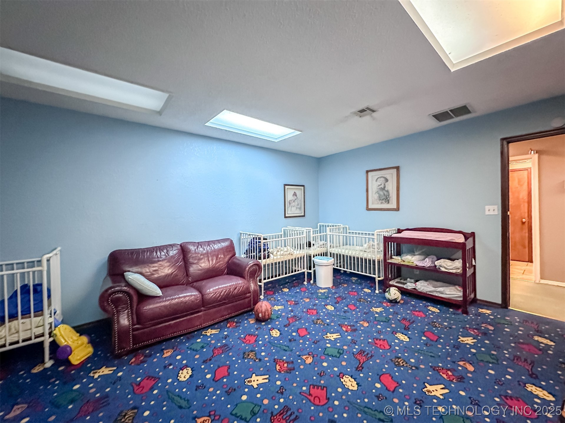 2833 W Main Street Property Photo 24