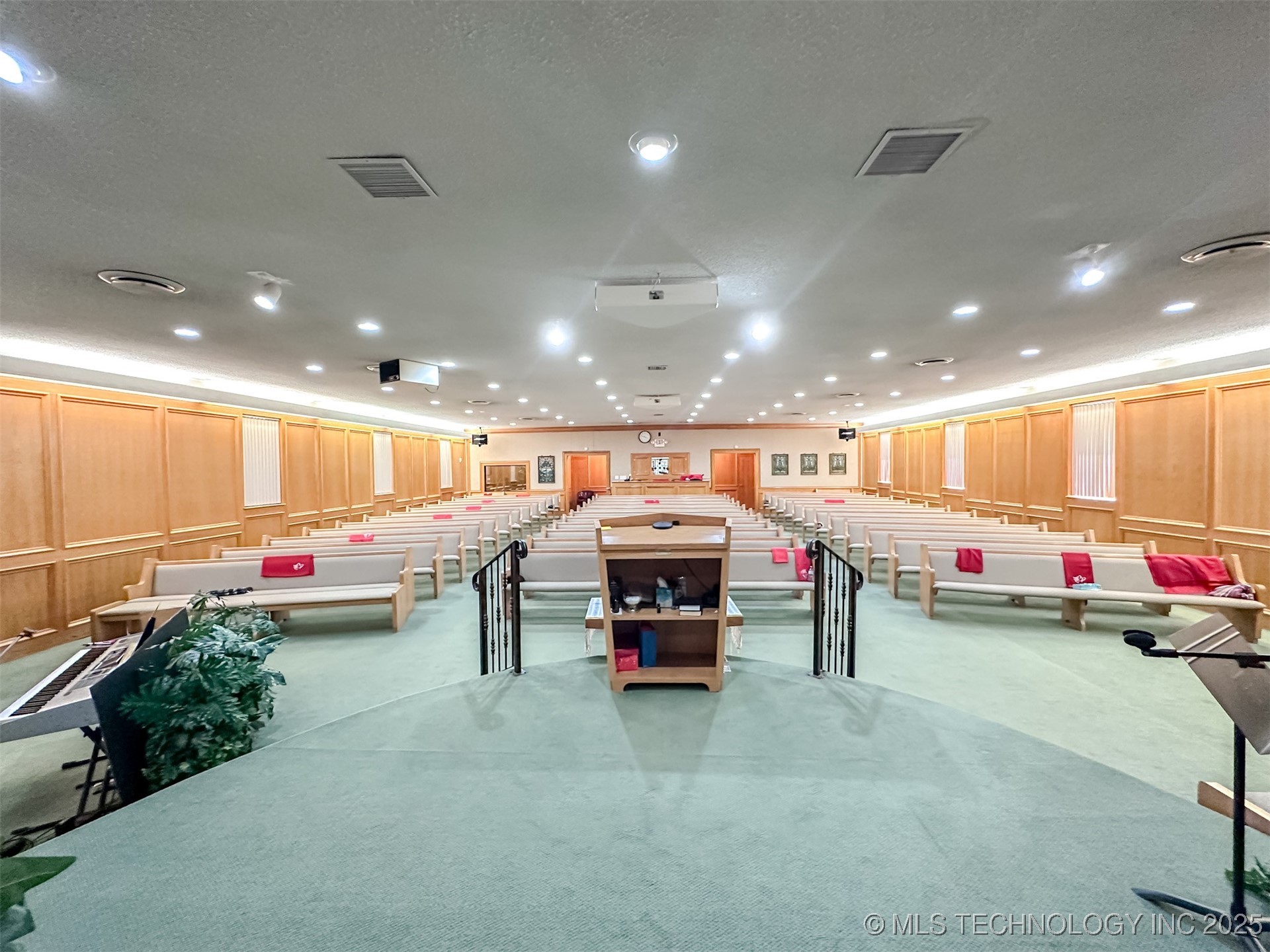 2833 W Main Street Property Photo 41