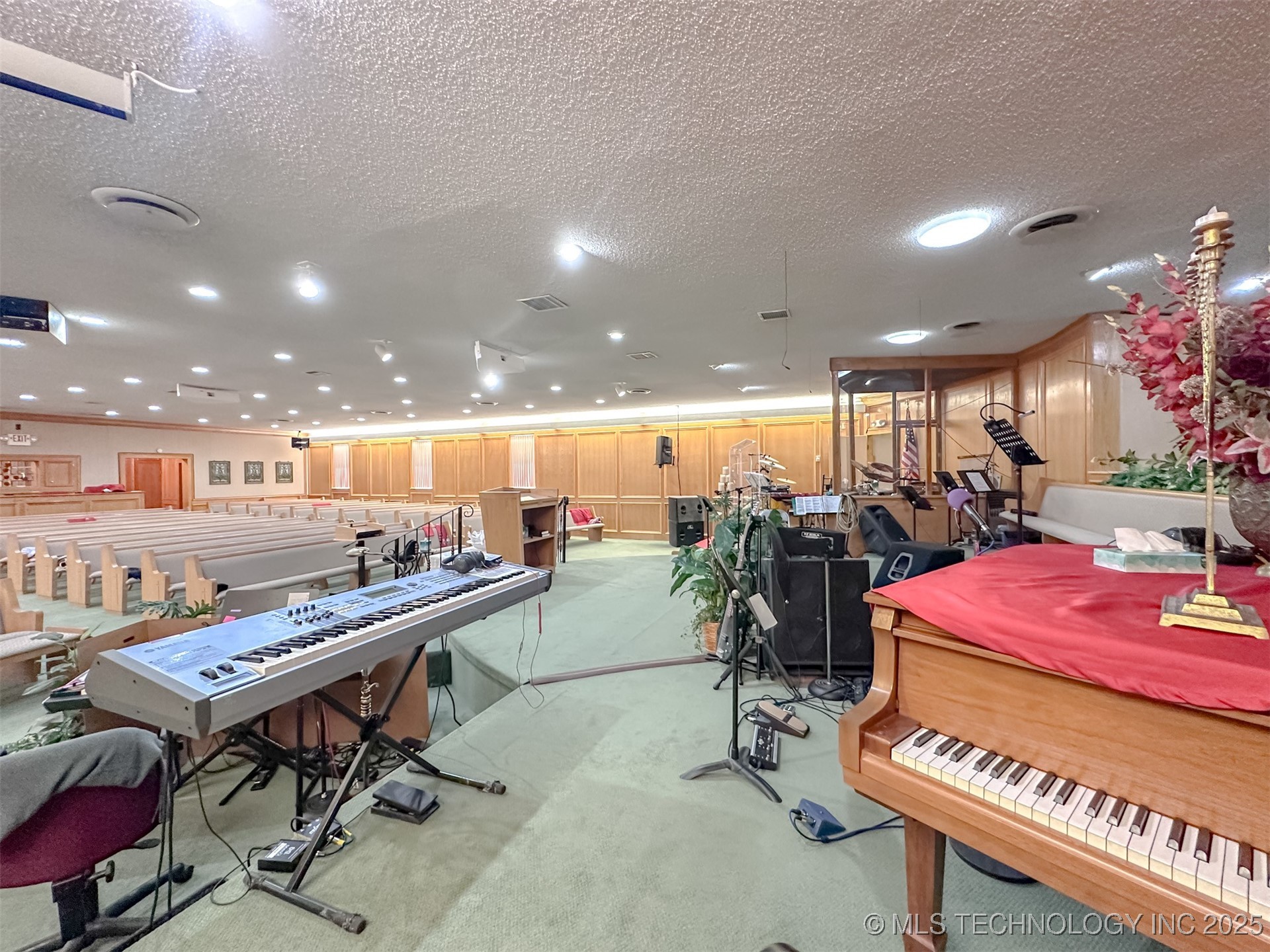 2833 W Main Street Property Photo 44