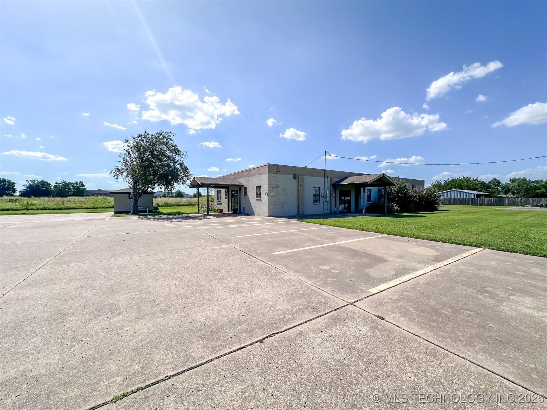 2833 W Main Street Property Photo 59