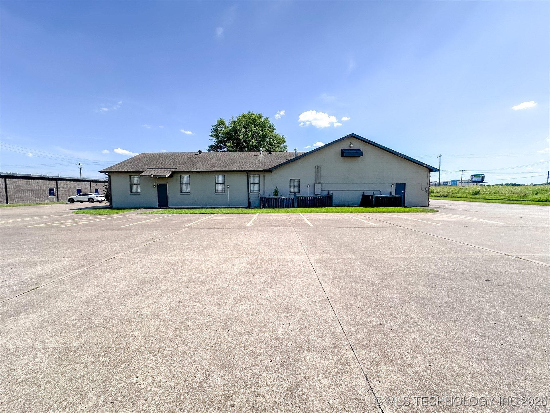 2833 W Main Street Property Photo 60