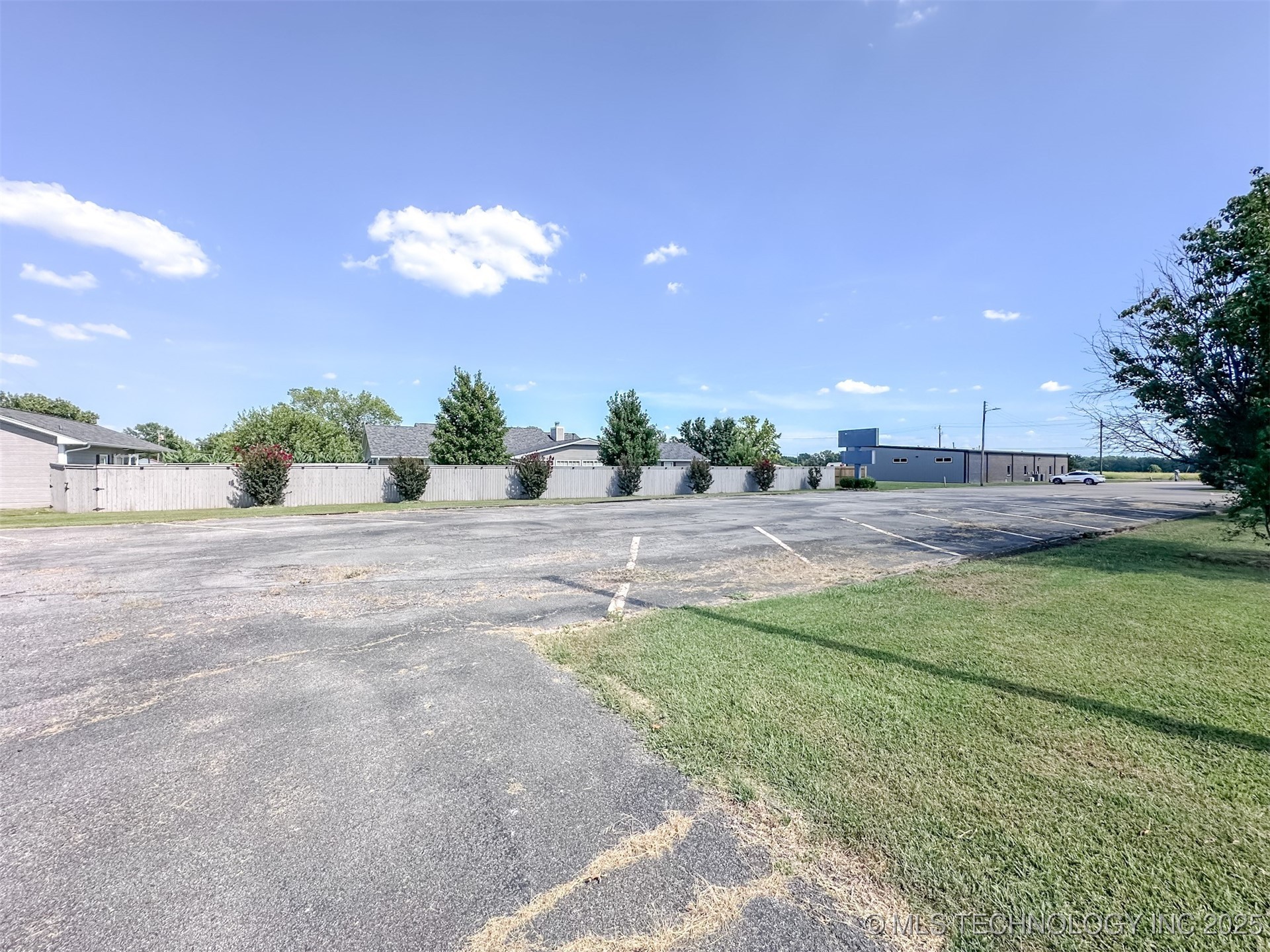 2833 W Main Street Property Photo 64