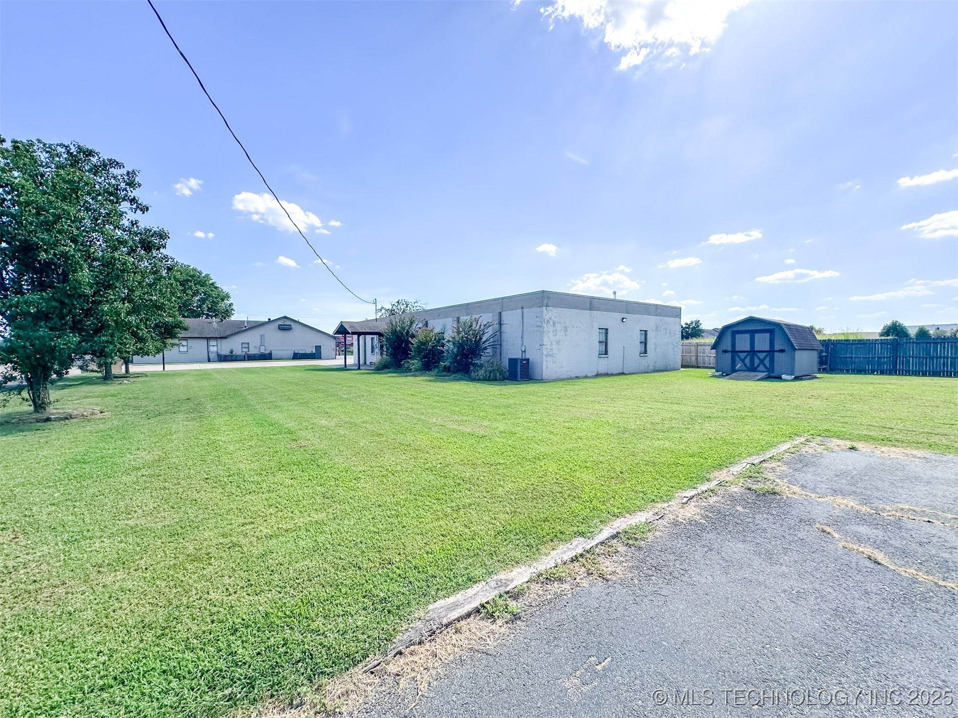 2833 W Main Street Property Photo 65