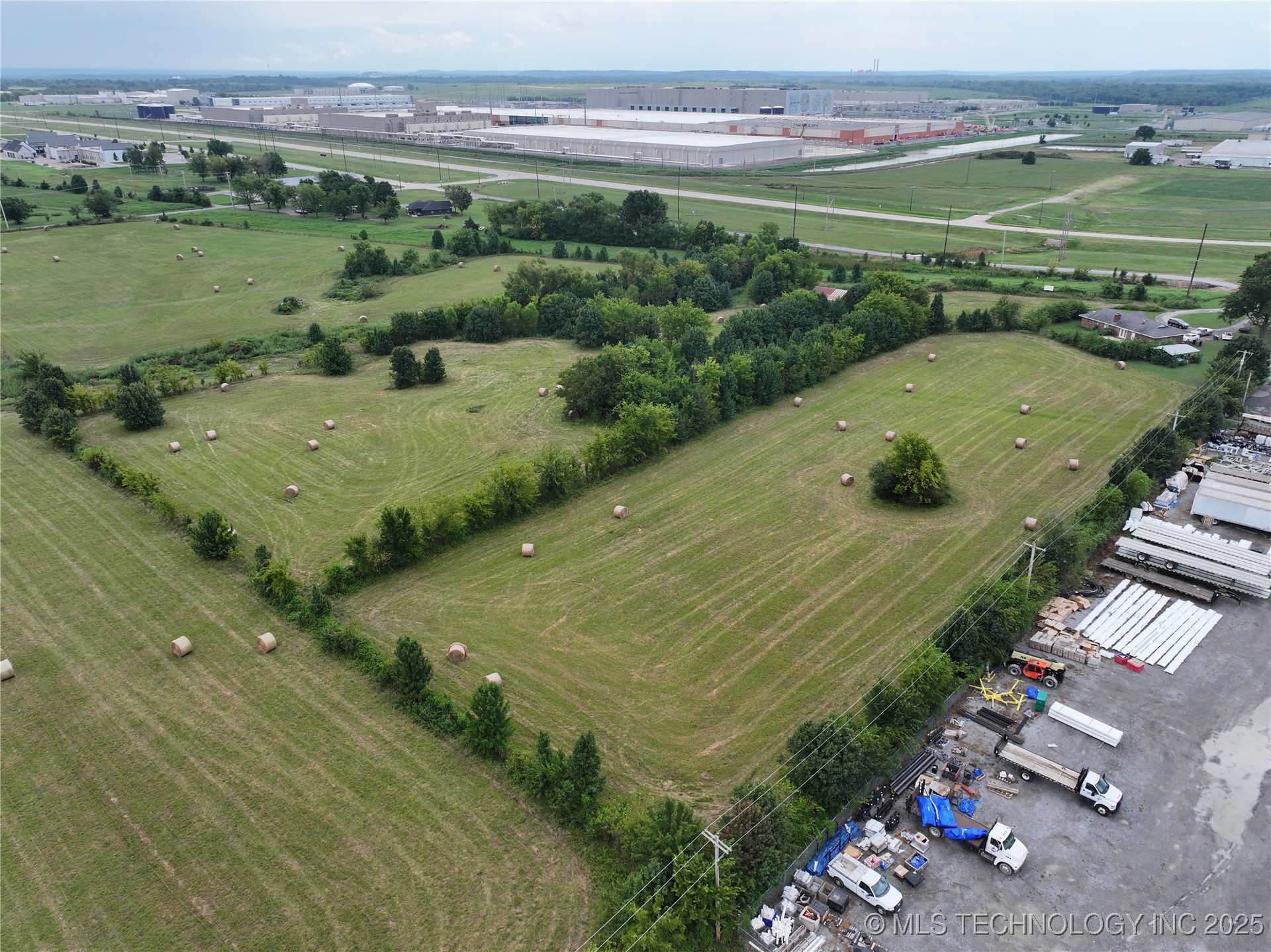 4258 W 530 Road Property Photo 5