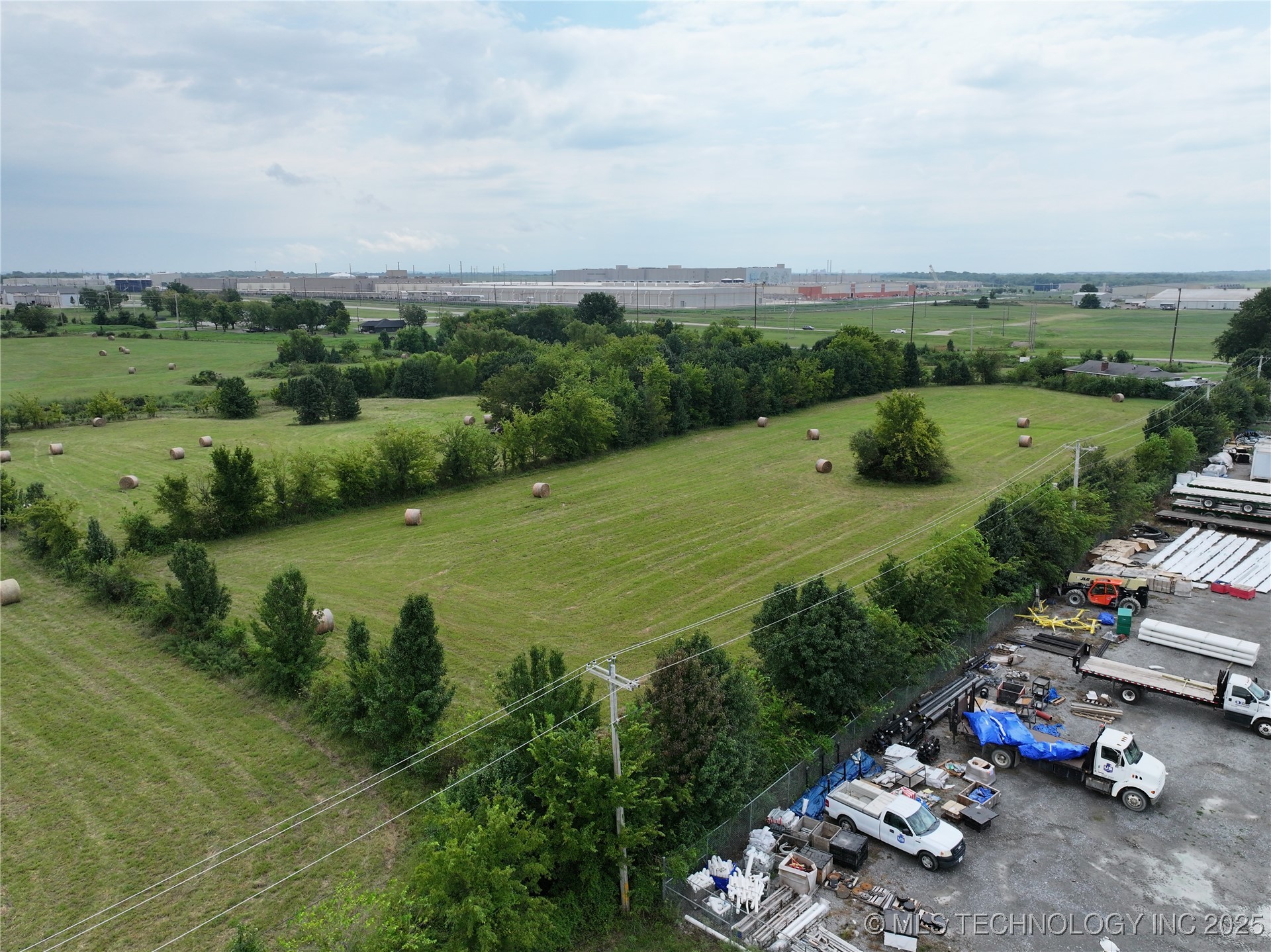 4258 W 530 Road Property Photo 6