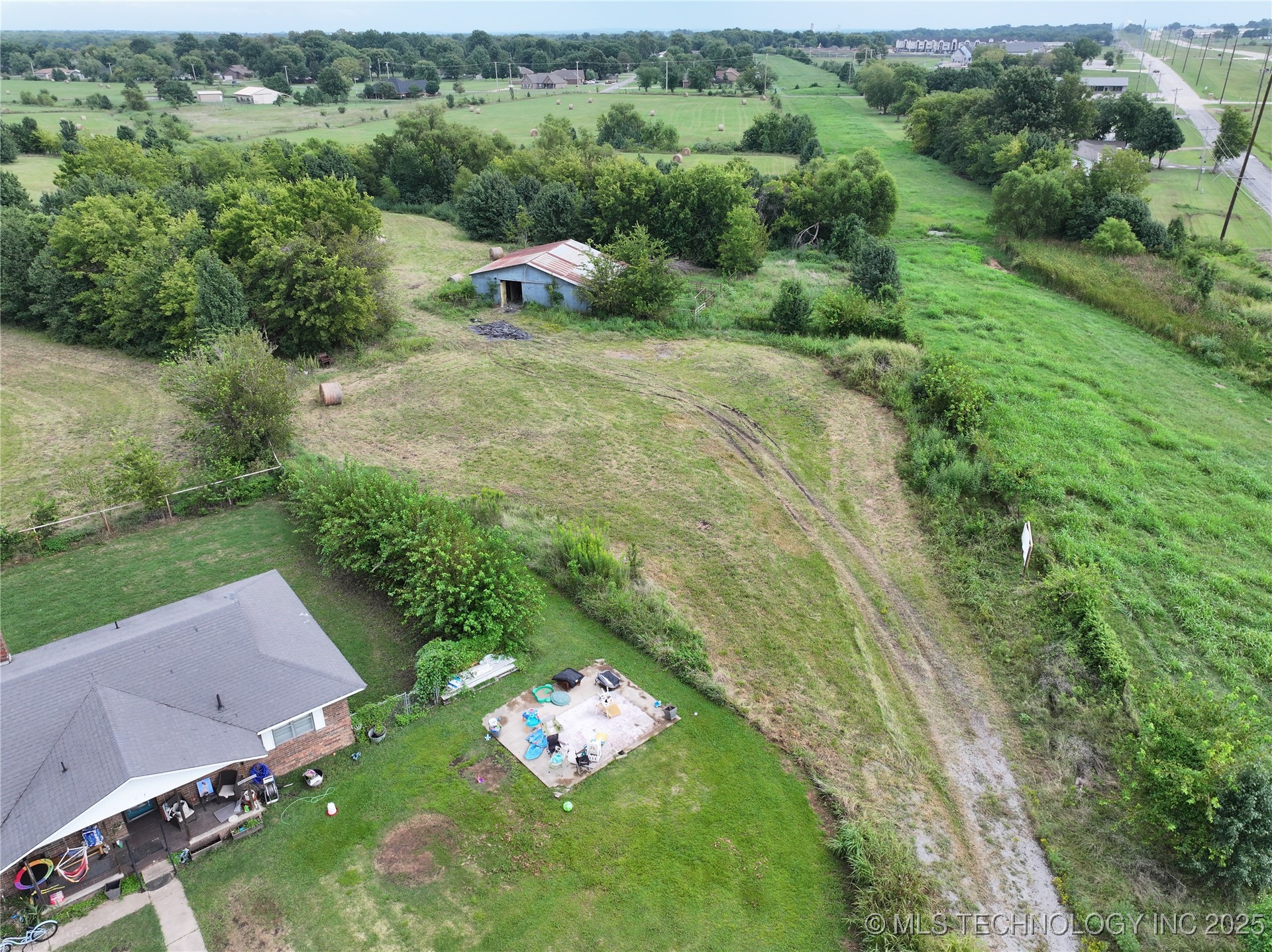 4258 W 530 Road Property Photo 10