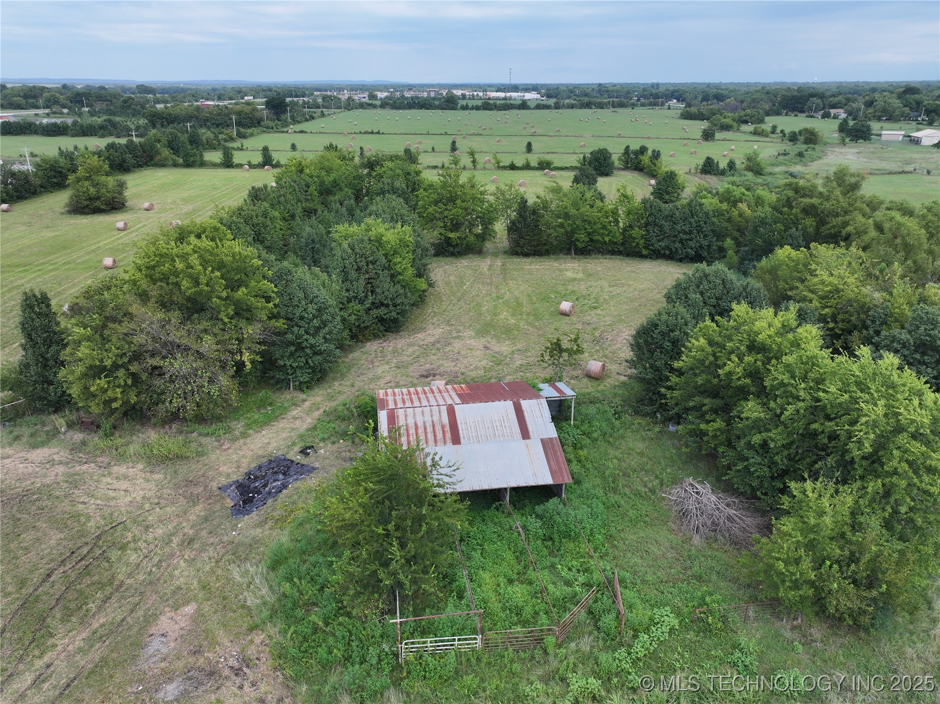 4258 W 530 Road Property Photo 14