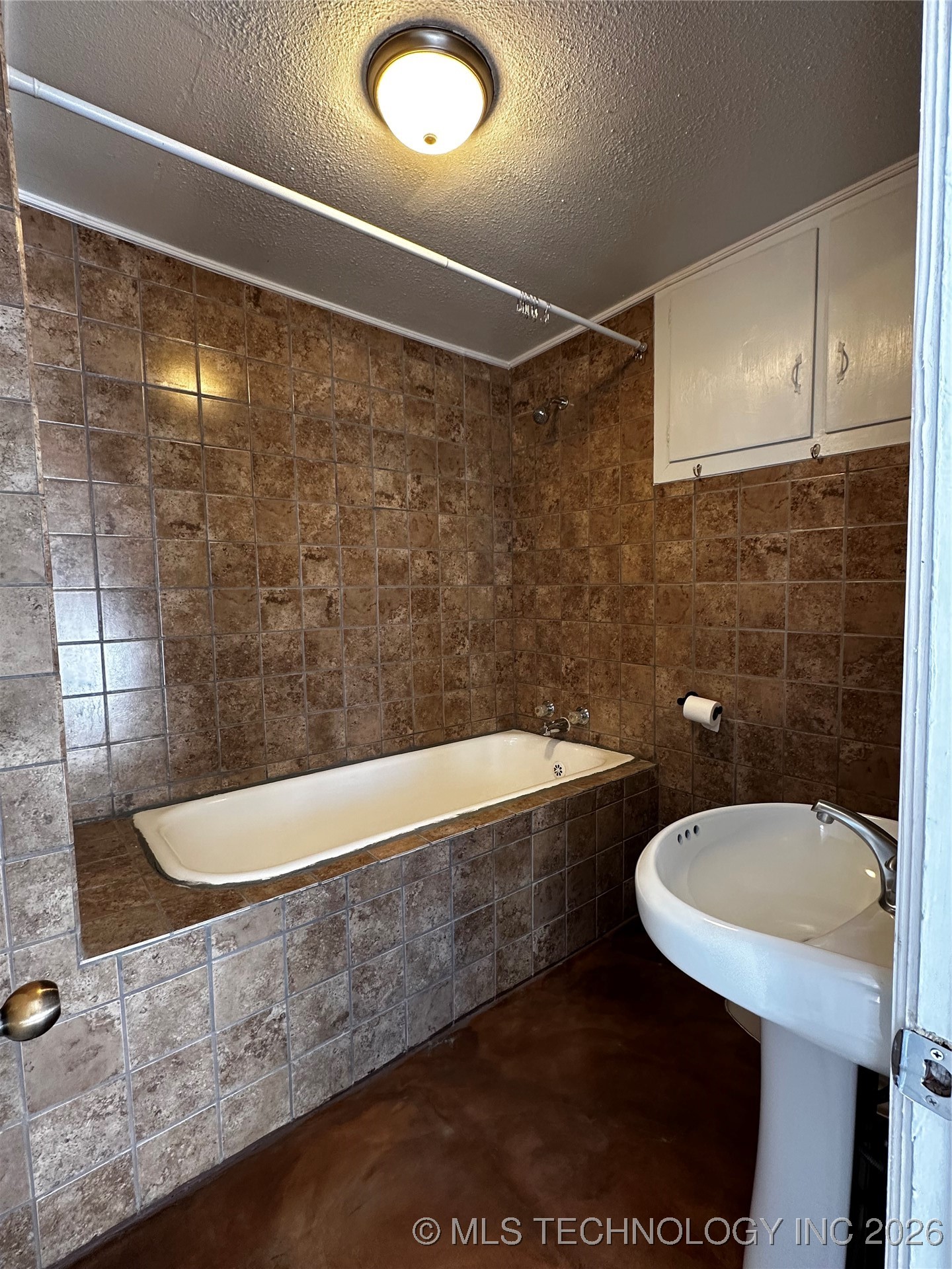 420 S Main Property Photo 19