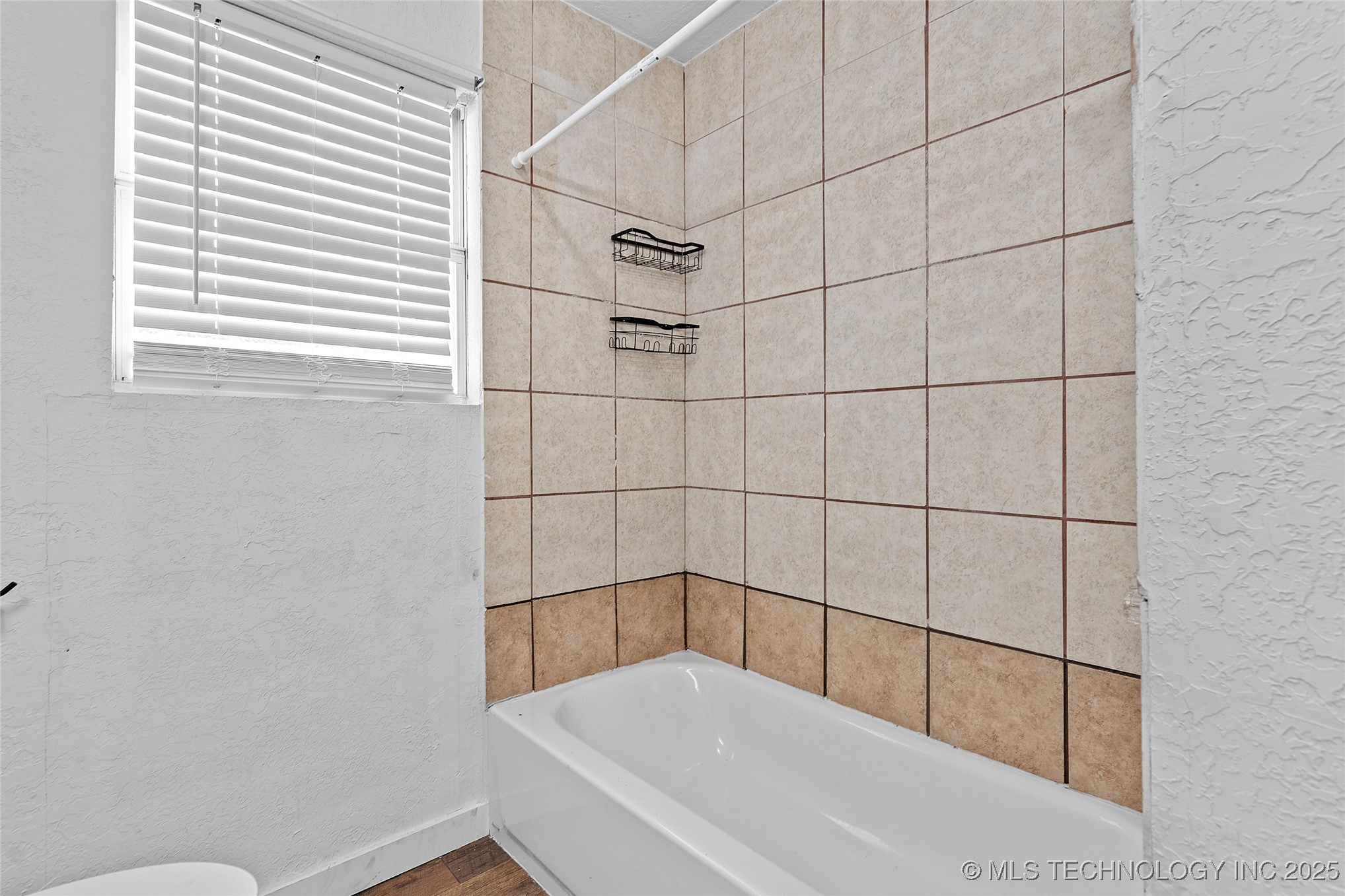 1104 Veterans Avenue Property Photo 25