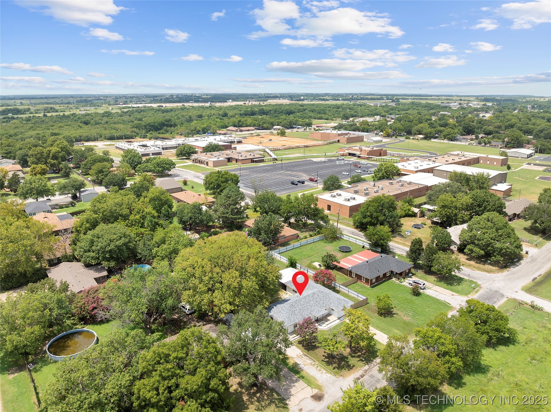 1104 Veterans Avenue Property Photo 46