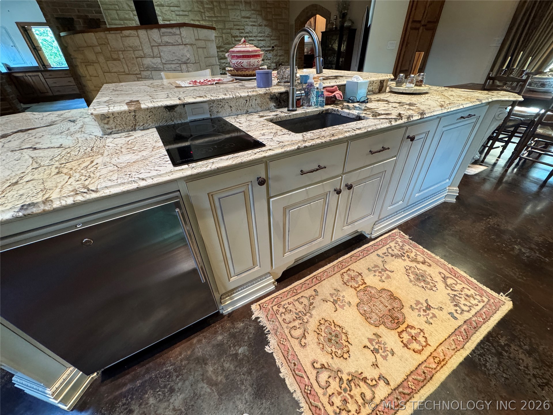 4874 Chase Property Photo 9