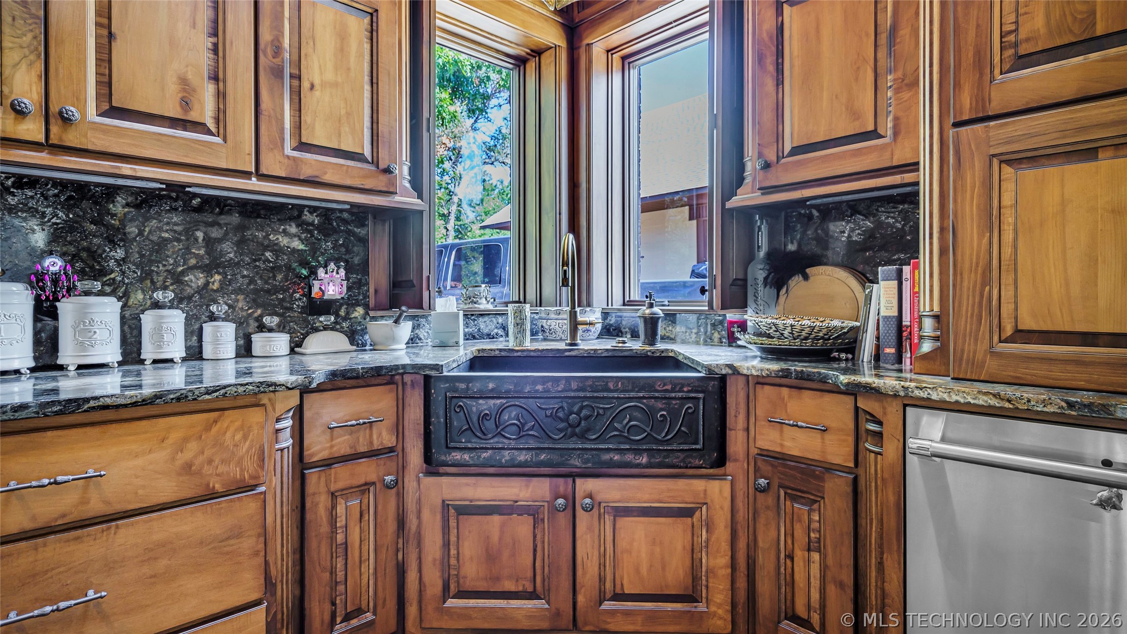 4874 Chase Property Photo 10