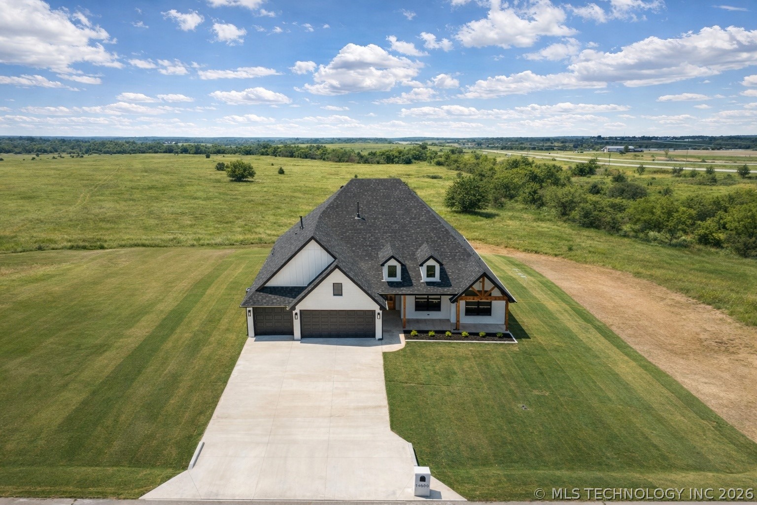 14500 N Siddiki Avenue Property Photo 1