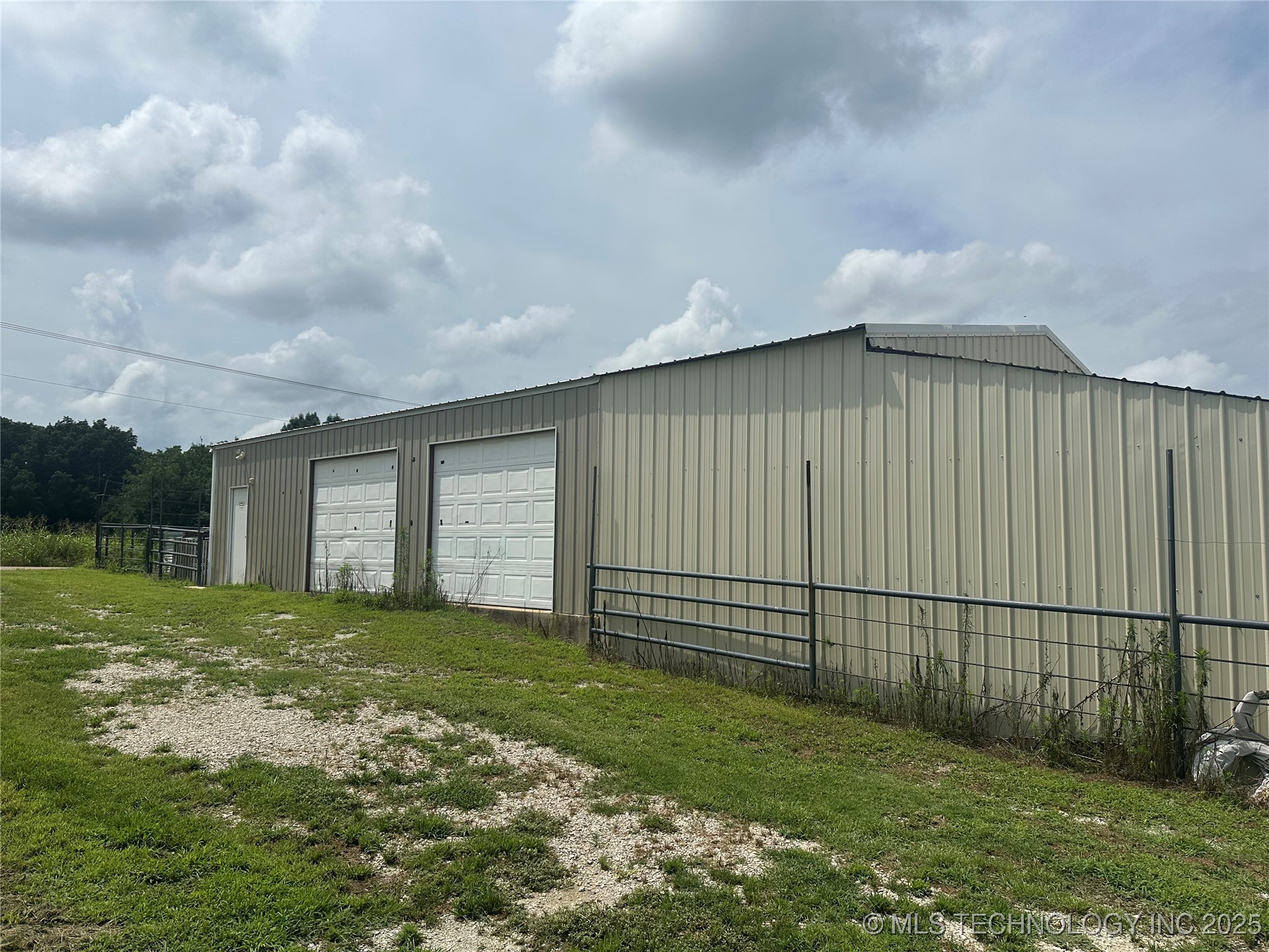 25074 County Road 3500 Property Photo 5