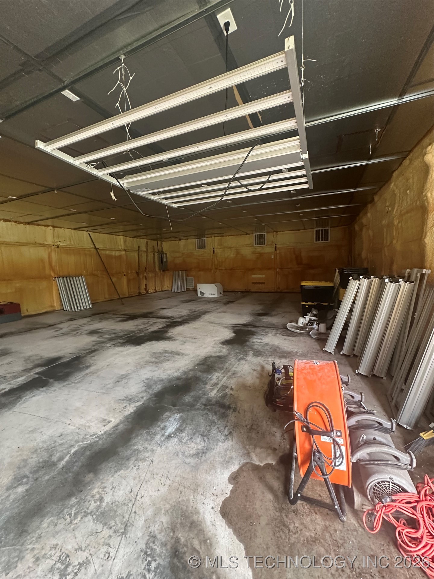 25074 County Road 3500 Property Photo 8