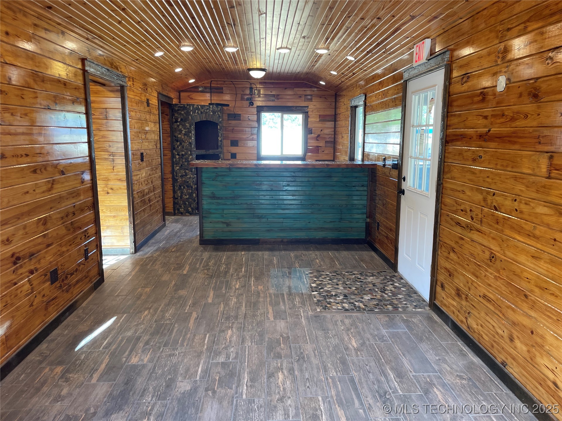 10717 Highway 76 Property Photo 8