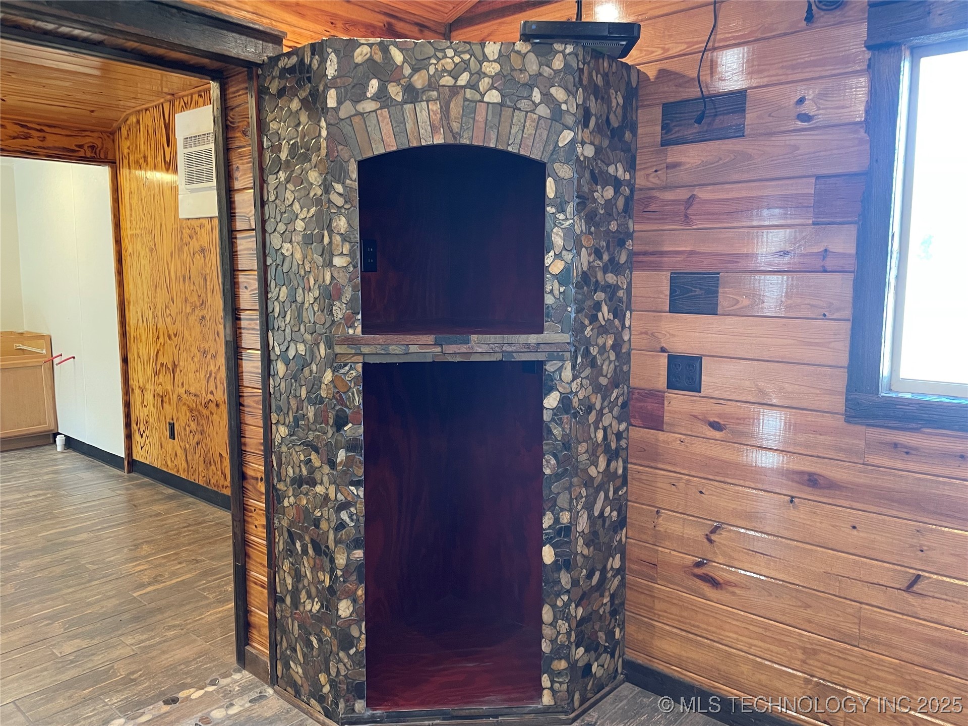 10717 Highway 76 Property Photo 16