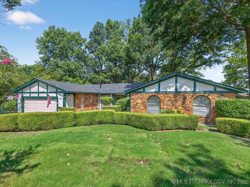 1801 Rolling Hills Place Property Photo 1