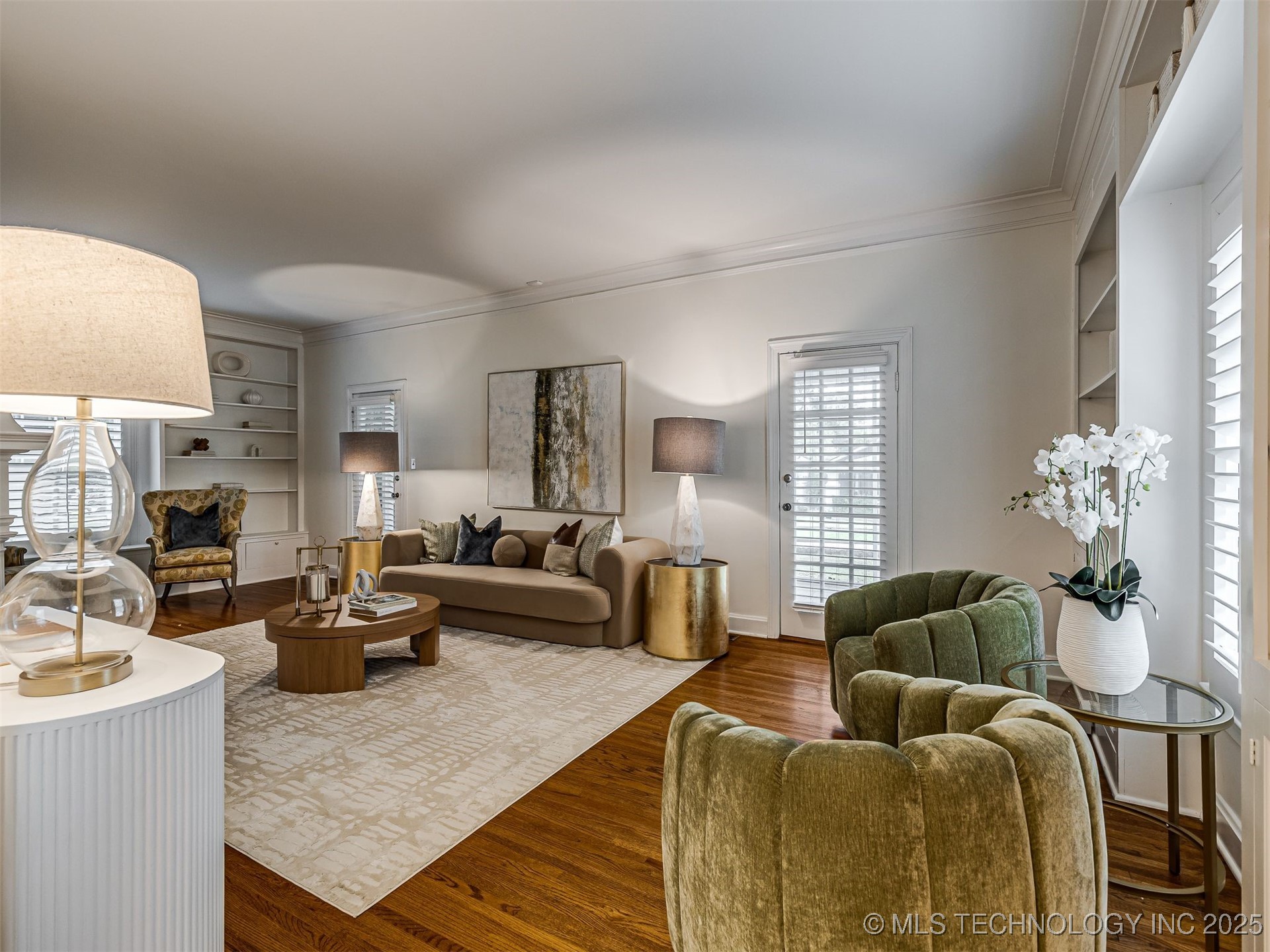 2102 E 17th Street Property Photo 9