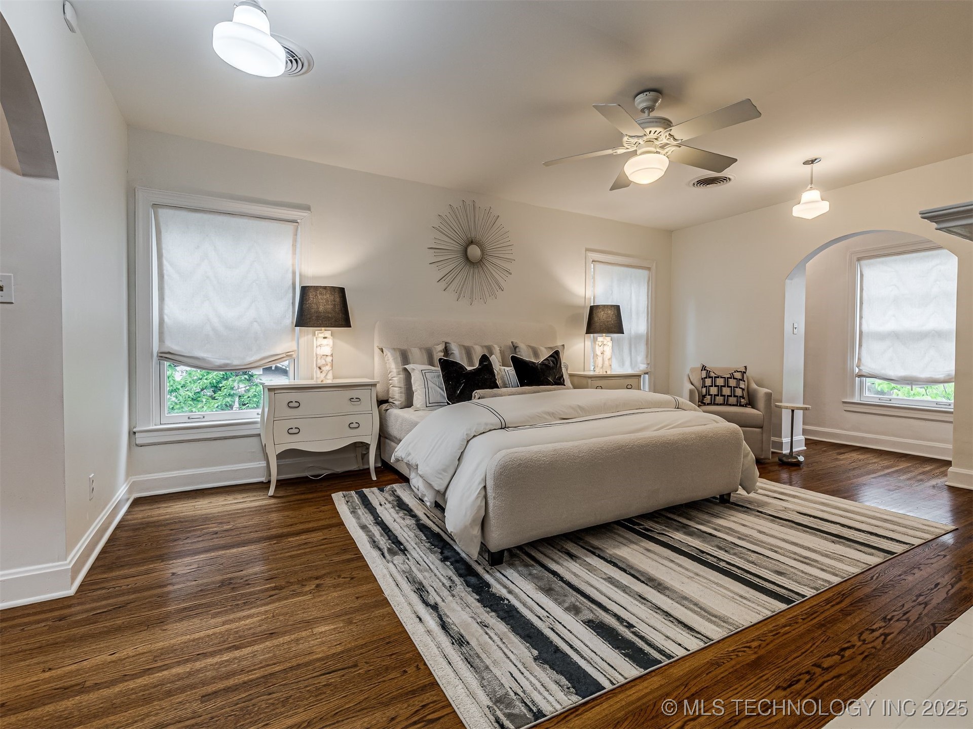 2102 E 17th Street Property Photo 28