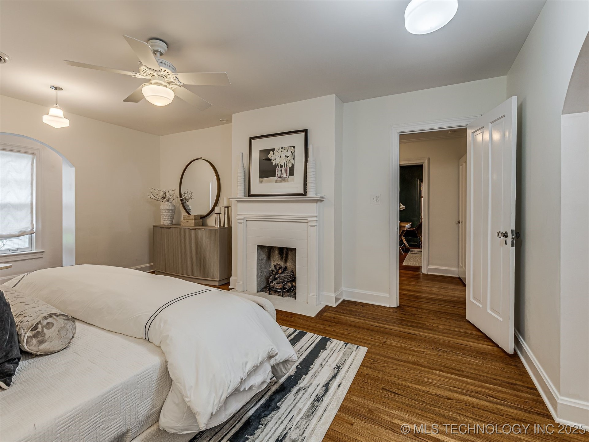 2102 E 17th Street Property Photo 29