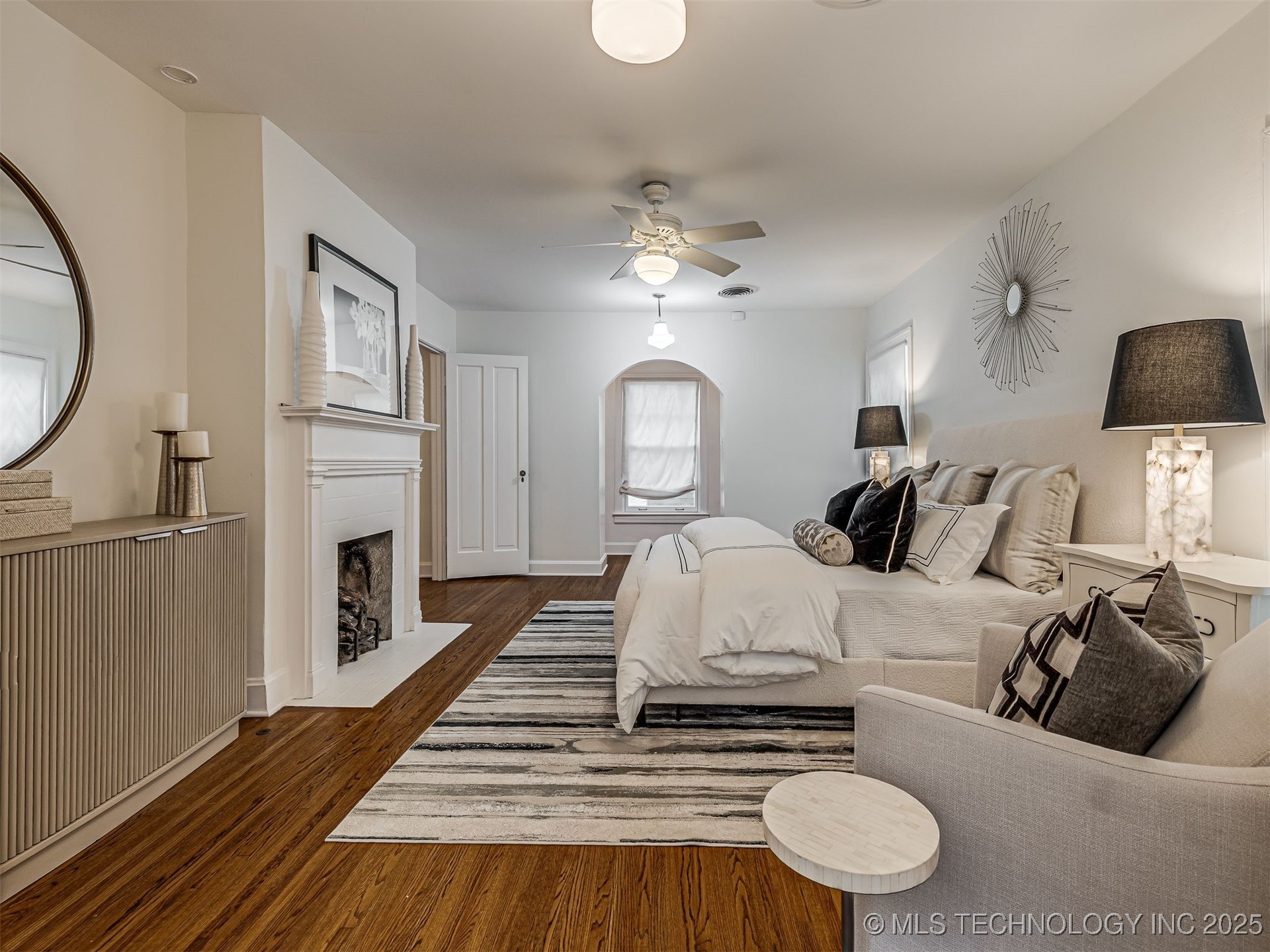 2102 E 17th Street Property Photo 32