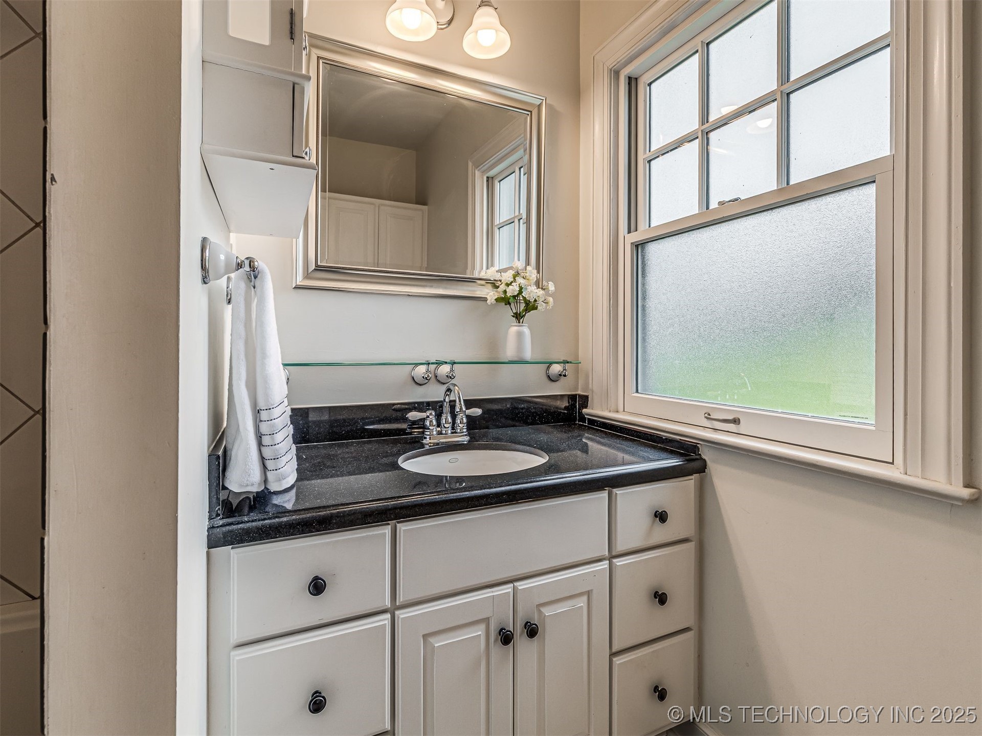 2102 E 17th Street Property Photo 37