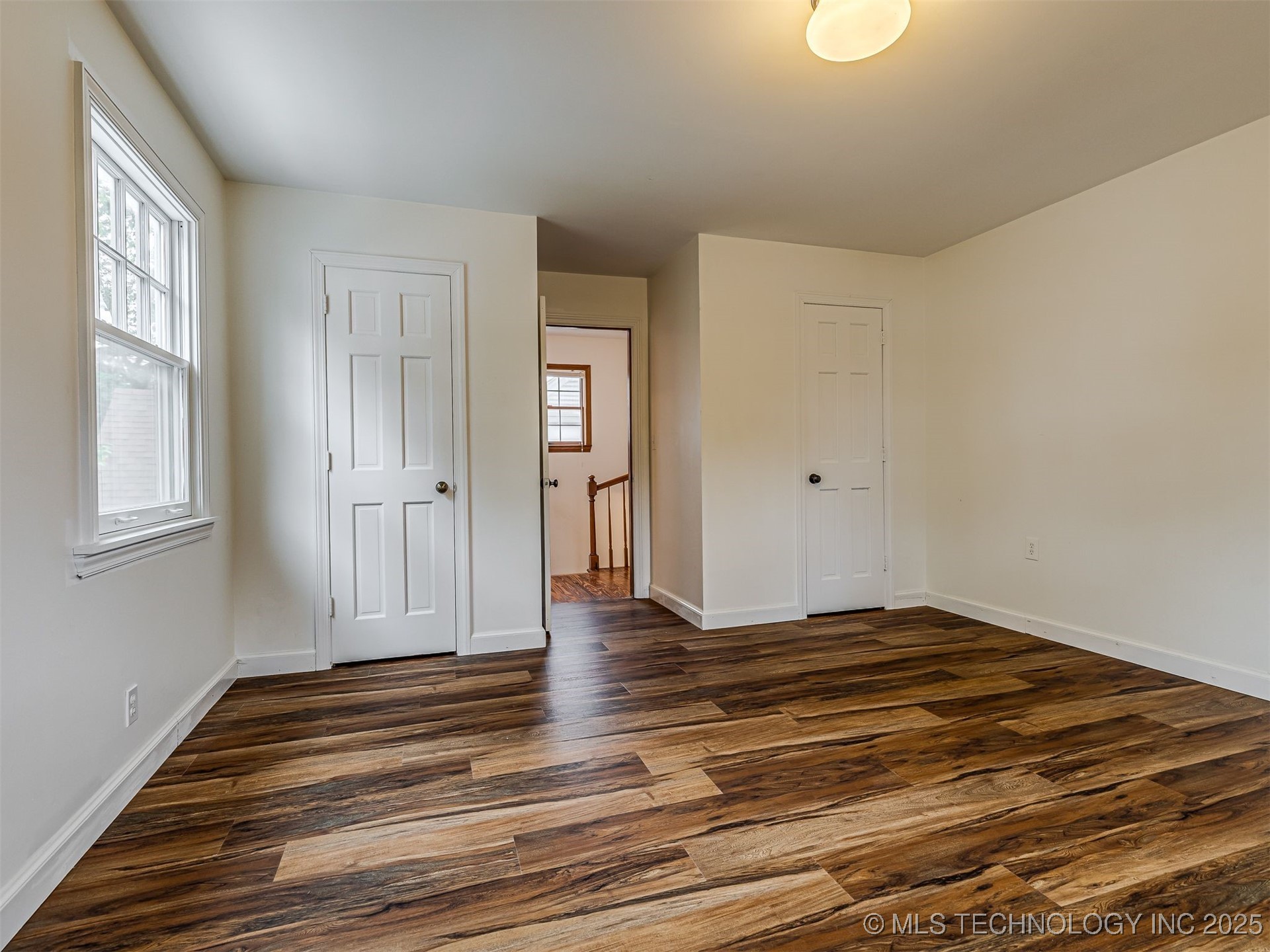 2102 E 17th Street Property Photo 39