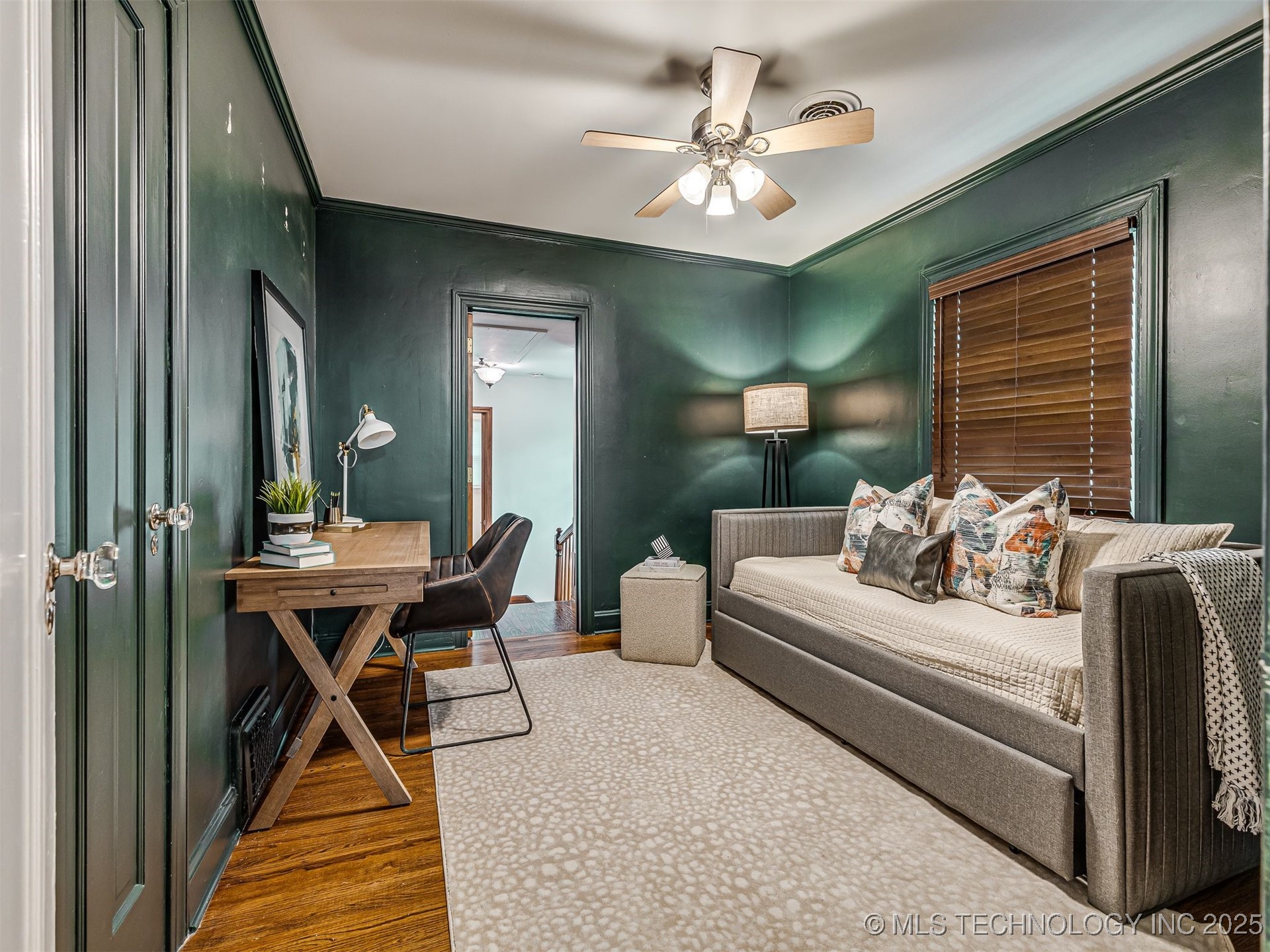 2102 E 17th Street Property Photo 41