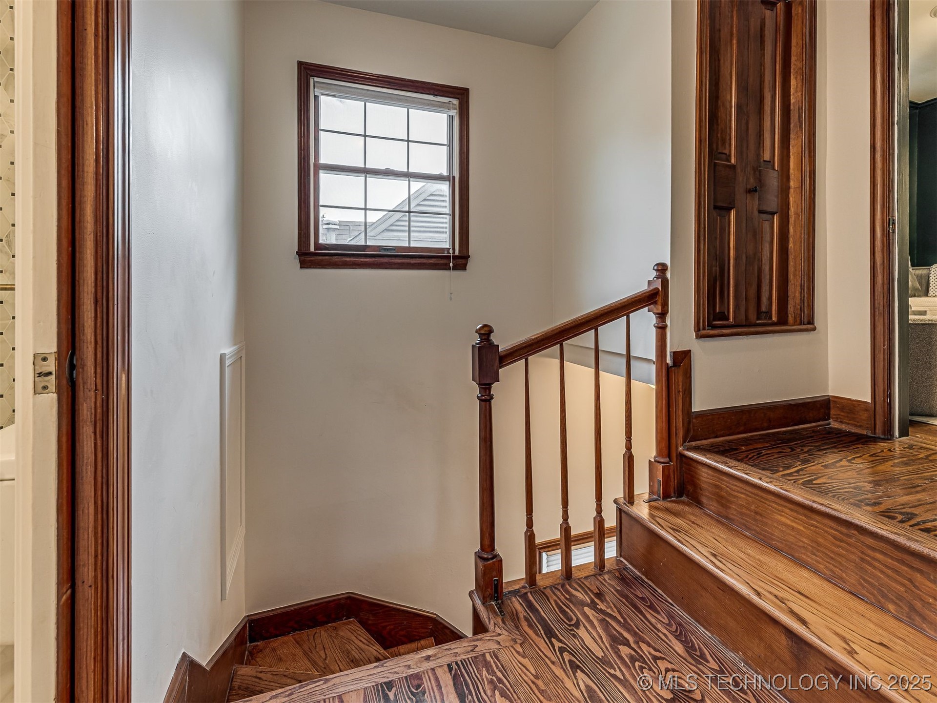 2102 E 17th Street Property Photo 44