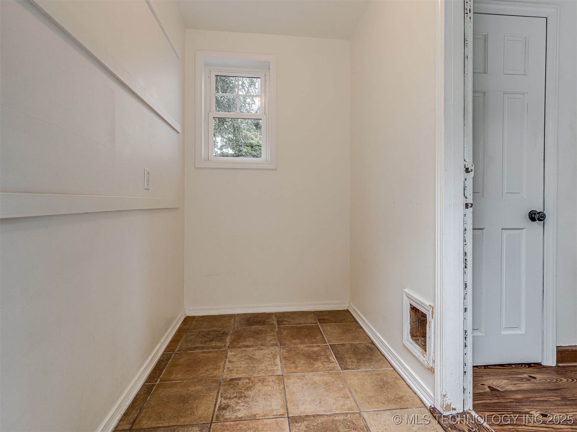 2102 E 17th Street Property Photo 46