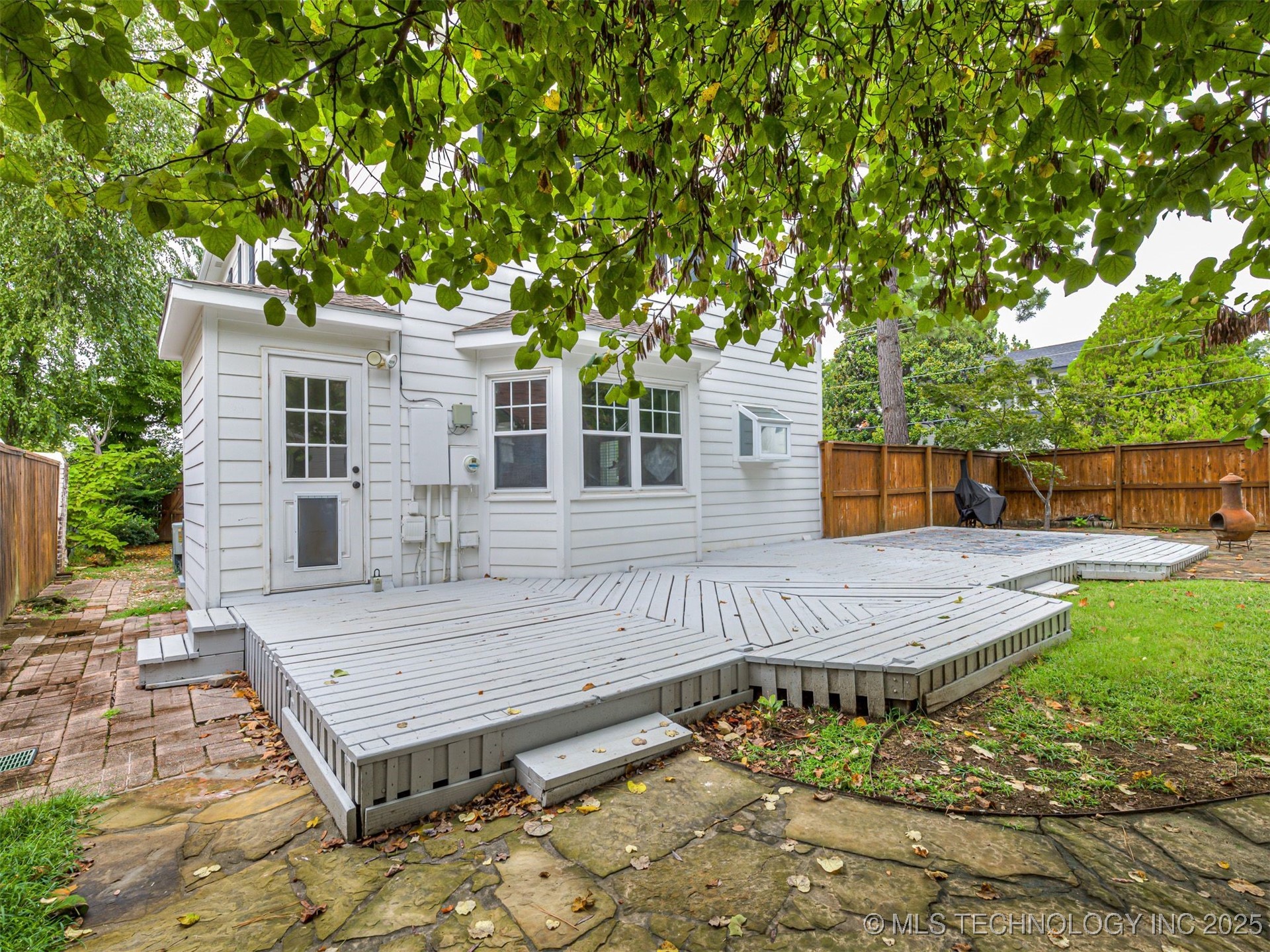 2102 E 17th Street Property Photo 53