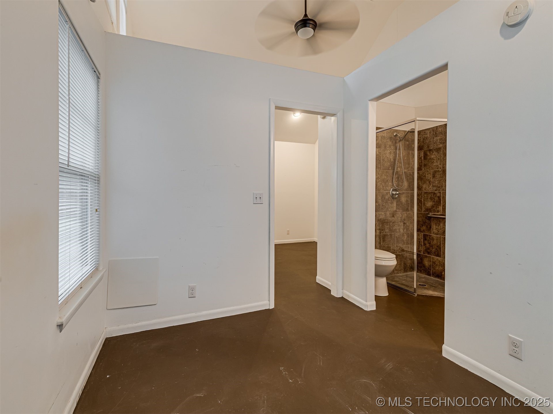 2102 E 17th Street Property Photo 61