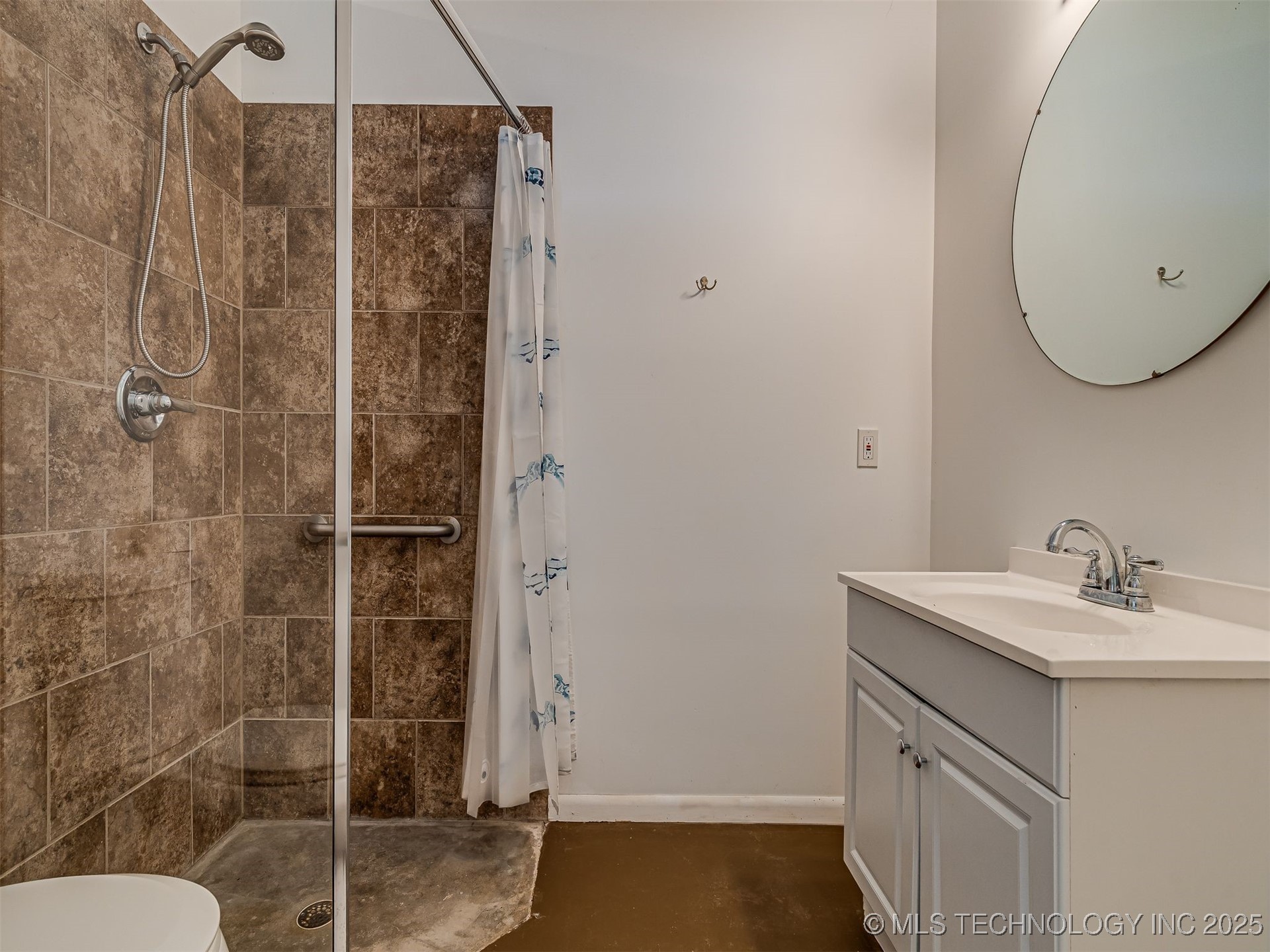 2102 E 17th Street Property Photo 63