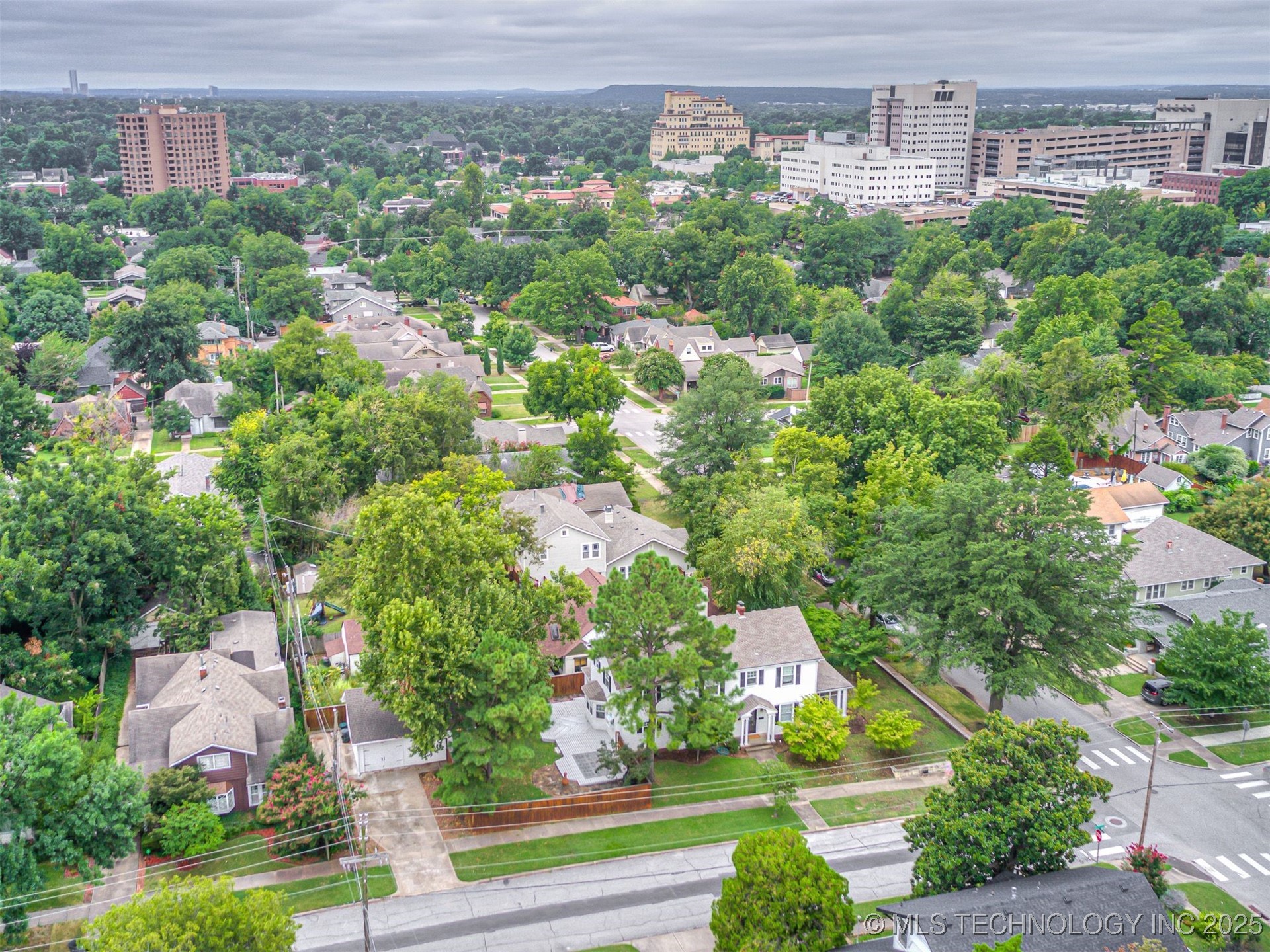 2102 E 17th Street Property Photo 68