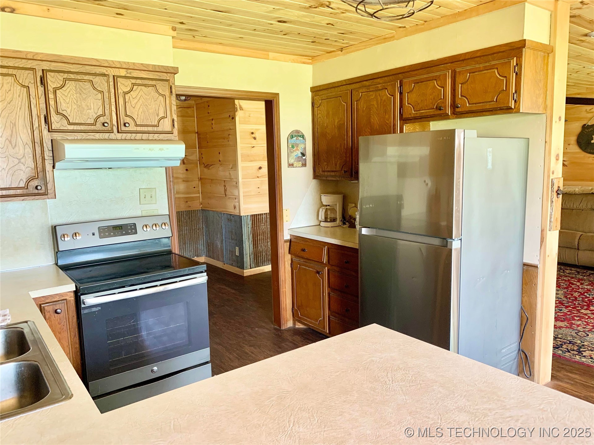 113 N Sam Boulevard Property Photo 14