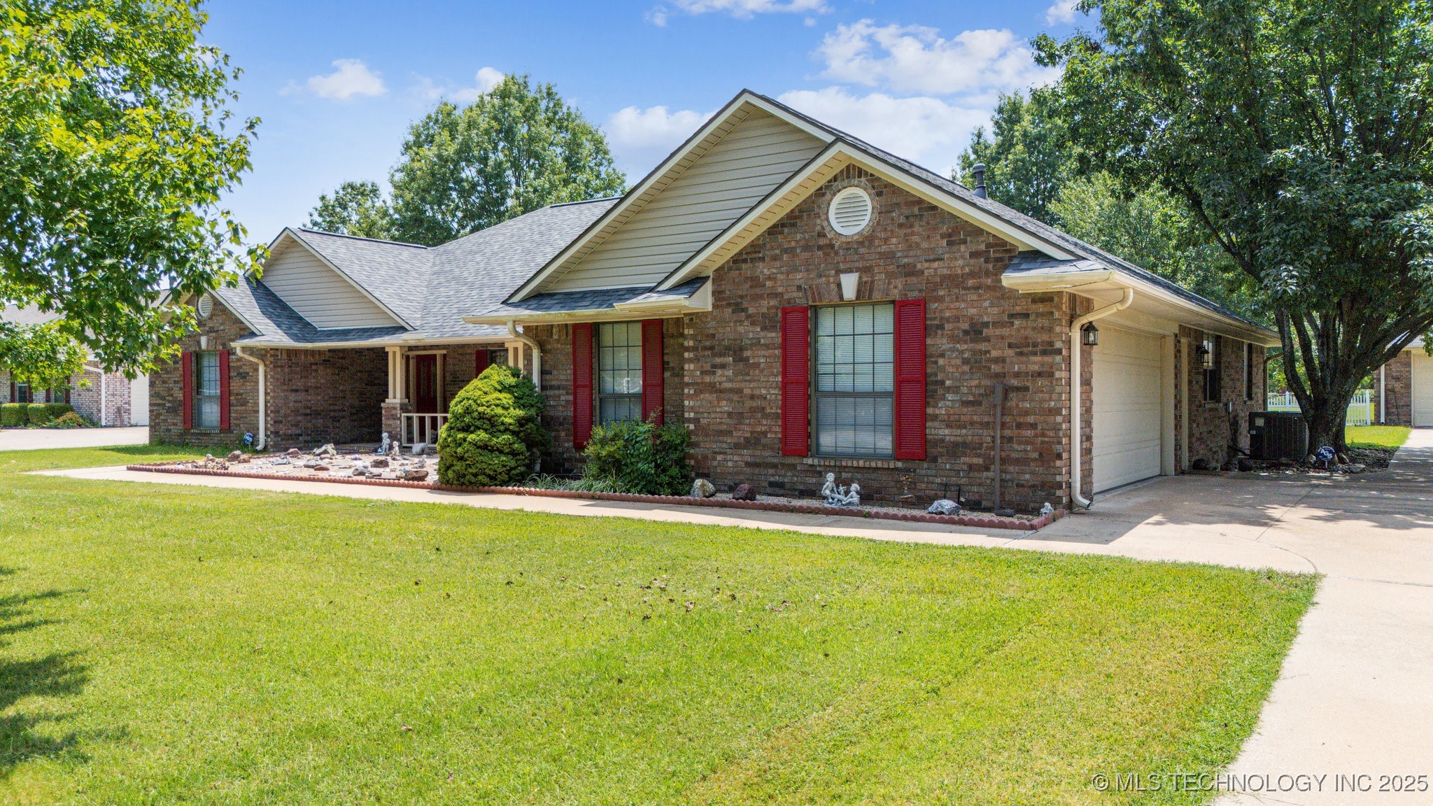 1208 Ne 5th Street Property Photo 4