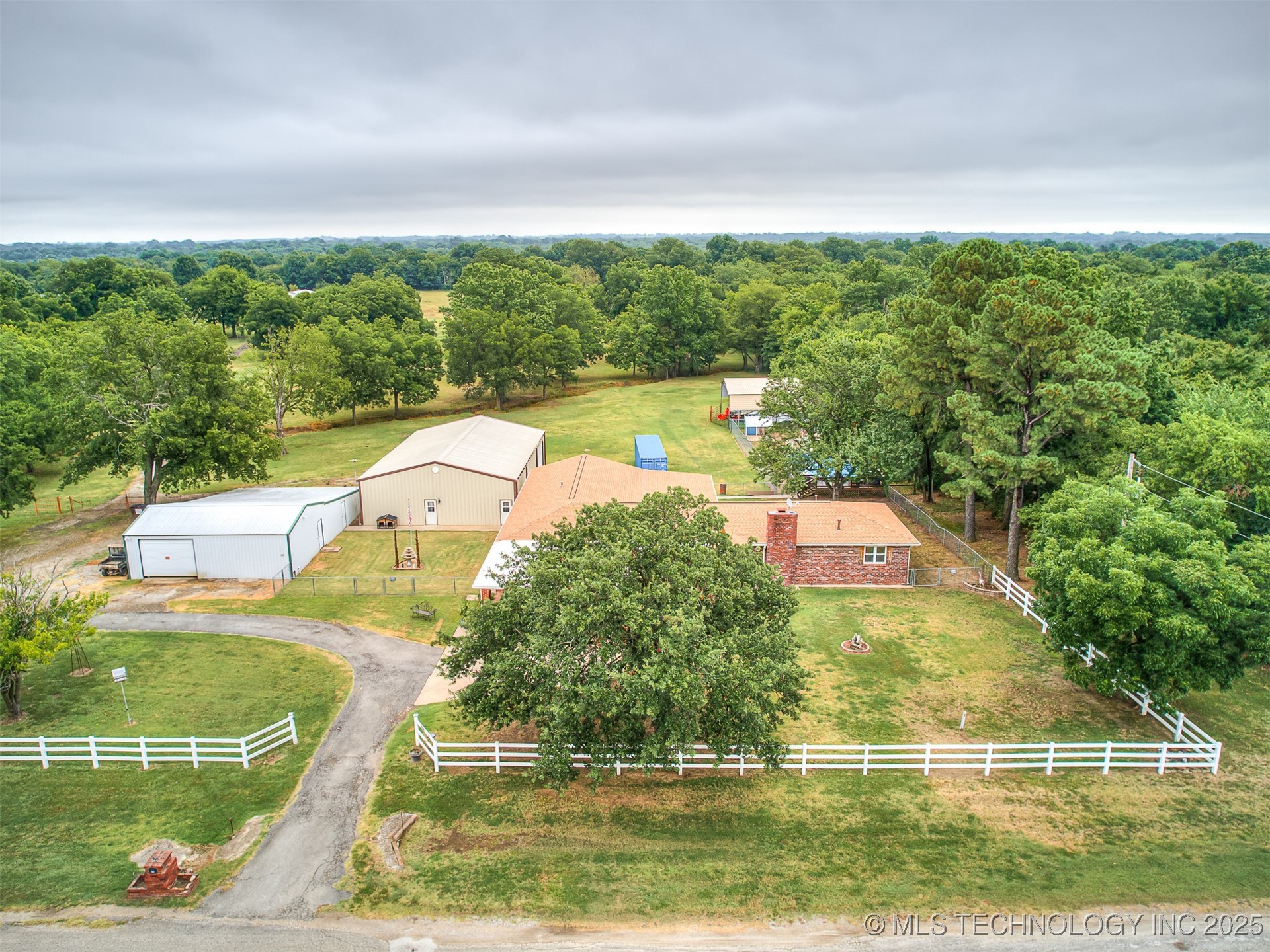 104193 S 4125 Road Property Photo 1