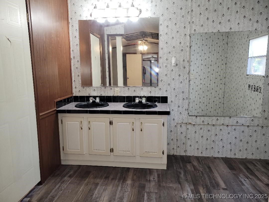 30048 S Highway 71 Property Photo 15