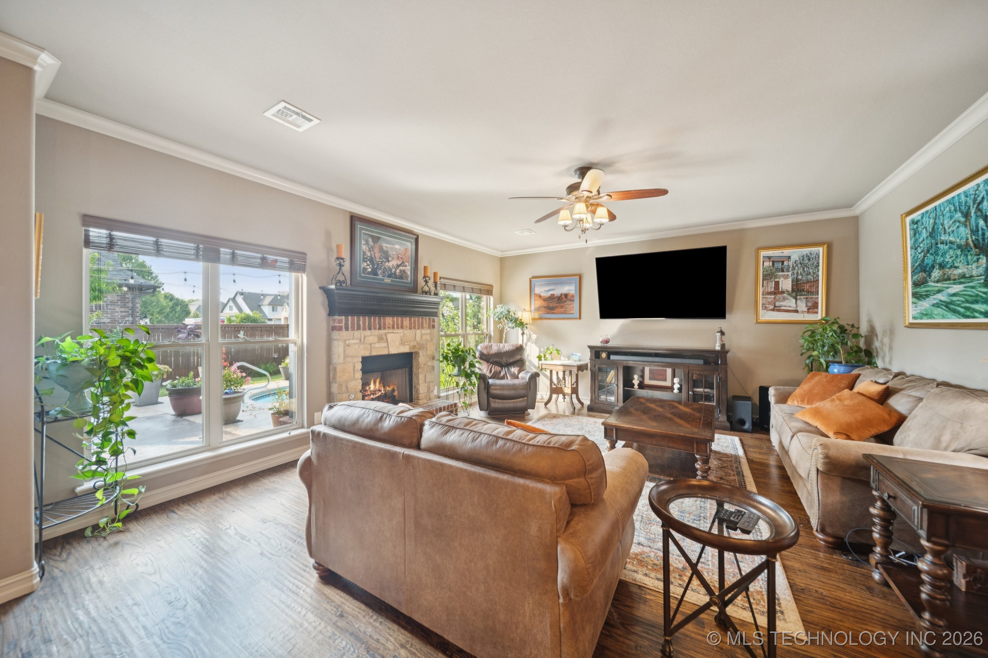 12564 S 71st East Avenue Property Photo 7