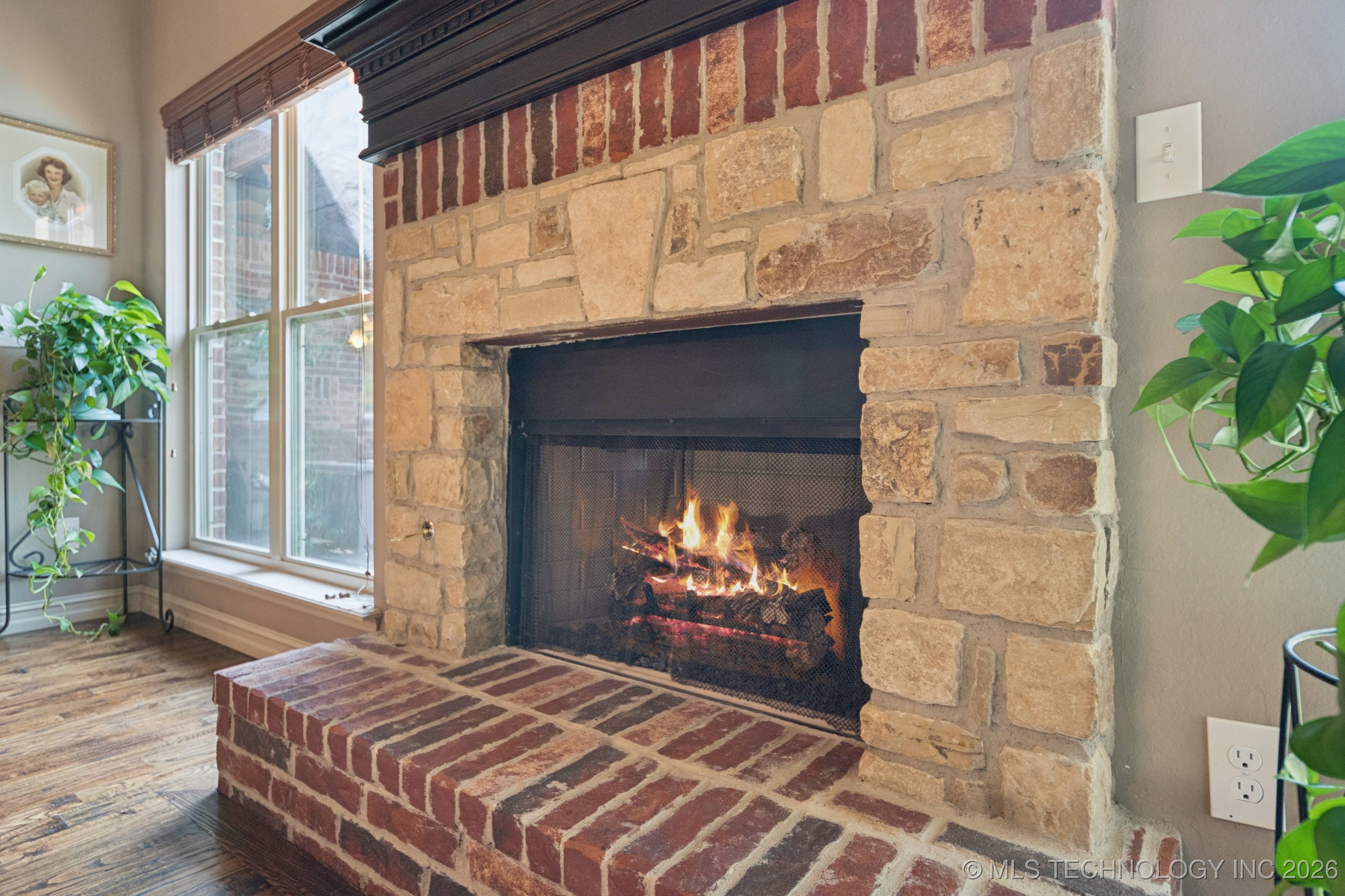 12564 S 71st East Avenue Property Photo 8