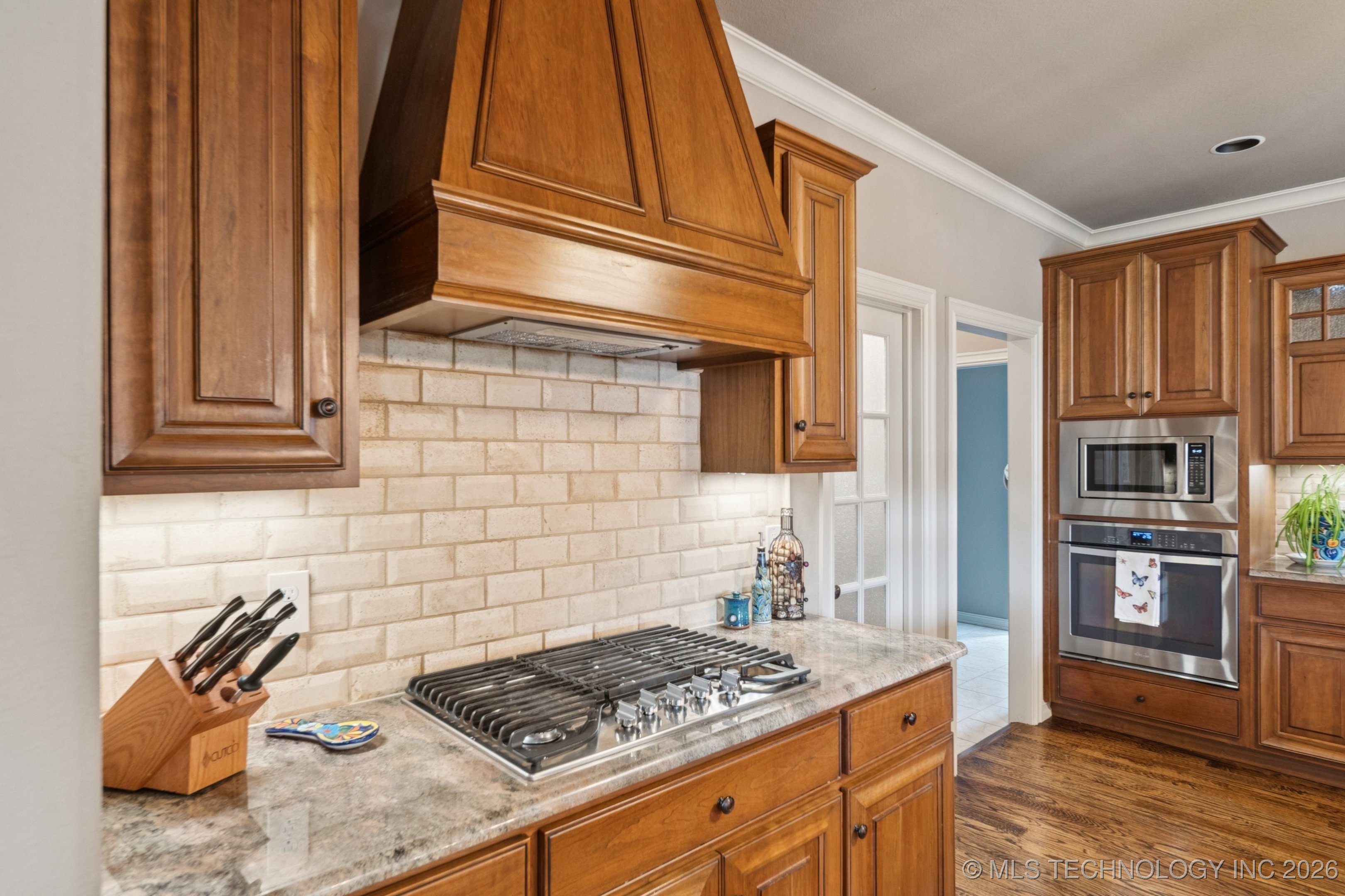 12564 S 71st East Avenue Property Photo 13